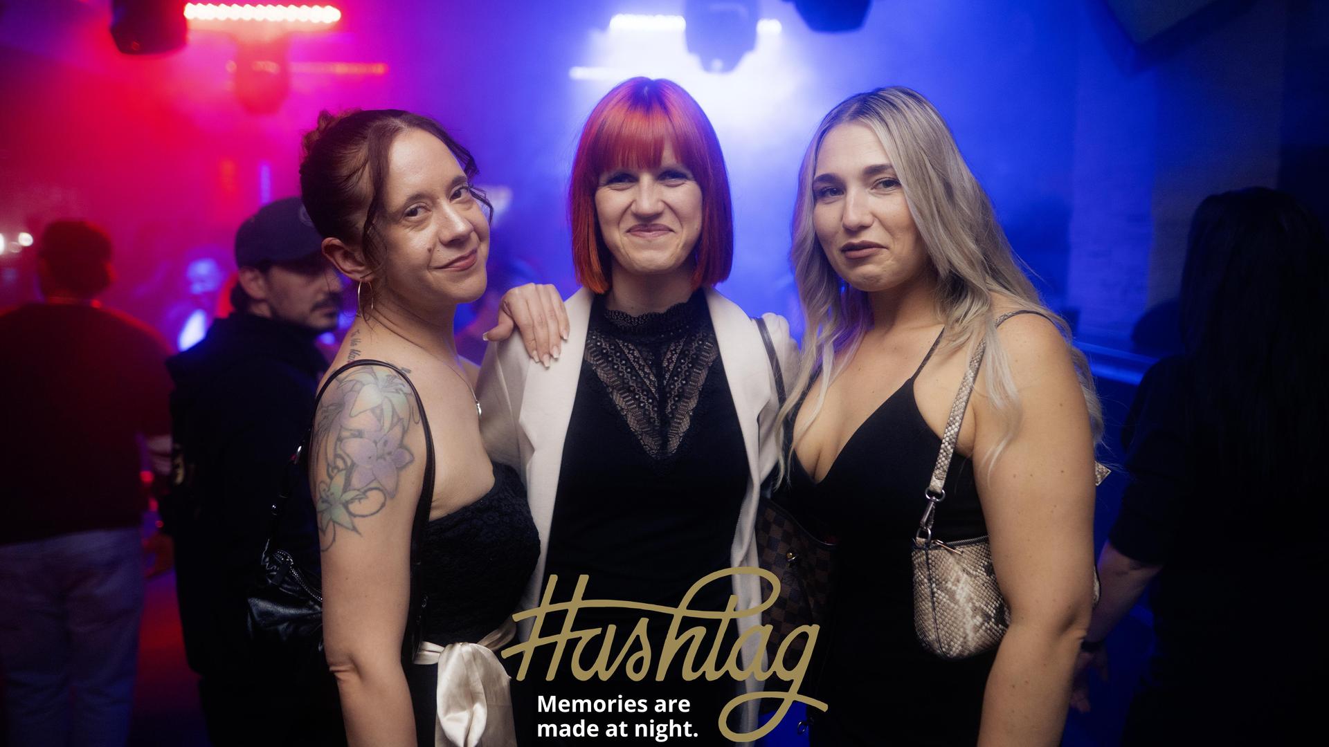 Die „Blackedout”-Party im Hashtag. (Bild: Hannes Stock)