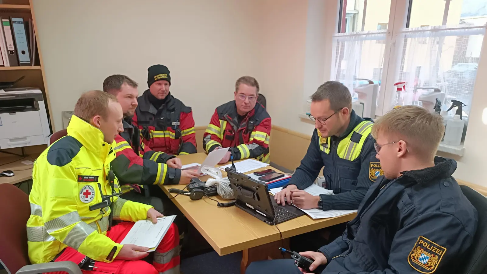 Die Koordination der Vermisstensuche war bei der Feuerwehr in Mitterteich eingerichtet. (Bild: nic)