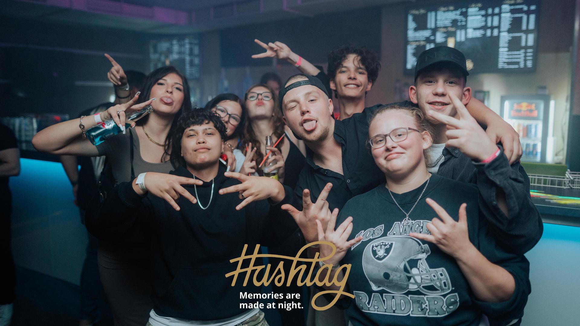Sechs Wochen Ferien sind vorbei. Im Hashtag in Weiden ist deswegen Klassenfeier.  (Bild: Sebastian Reiter)