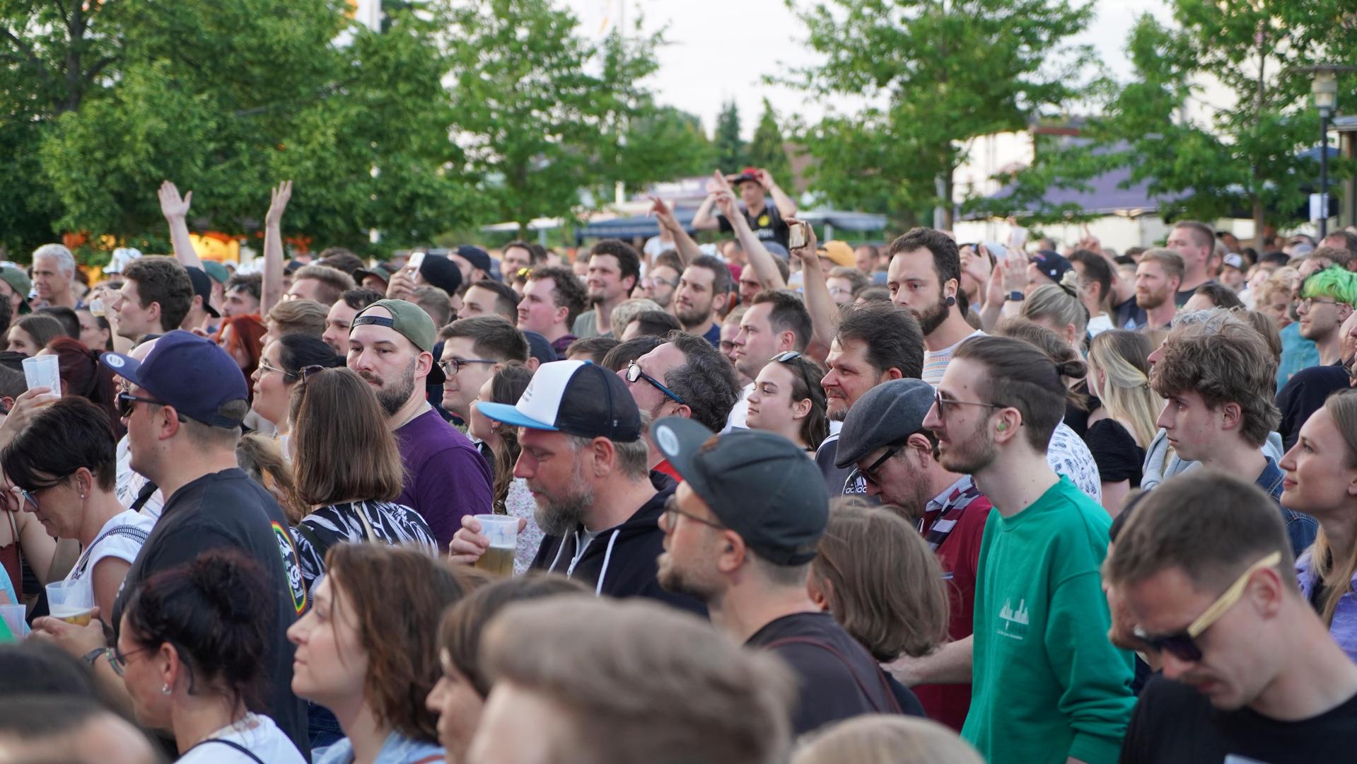 Am Freitagabend spielten „Dicht und Ergreifend” auf dem Campus Open Air. (Bild: mcl)