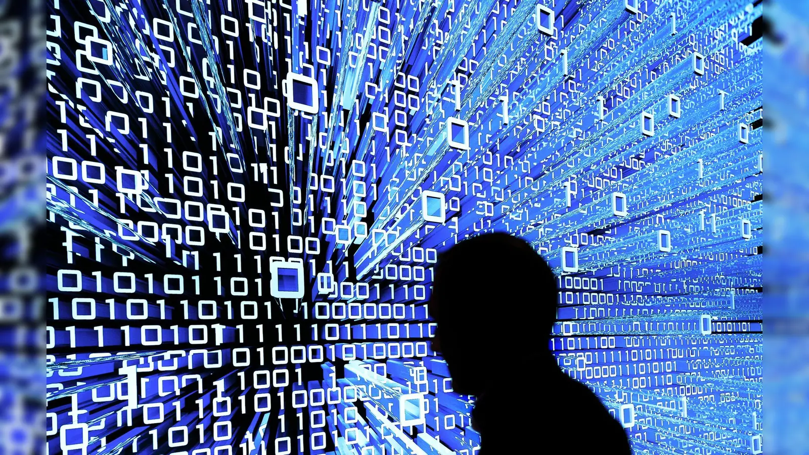 Die Menschen in Deutschland nutzen immer häufiger Anwendungen Künstlicher Intelligenz. (Bild: Peter Steffen/dpa)