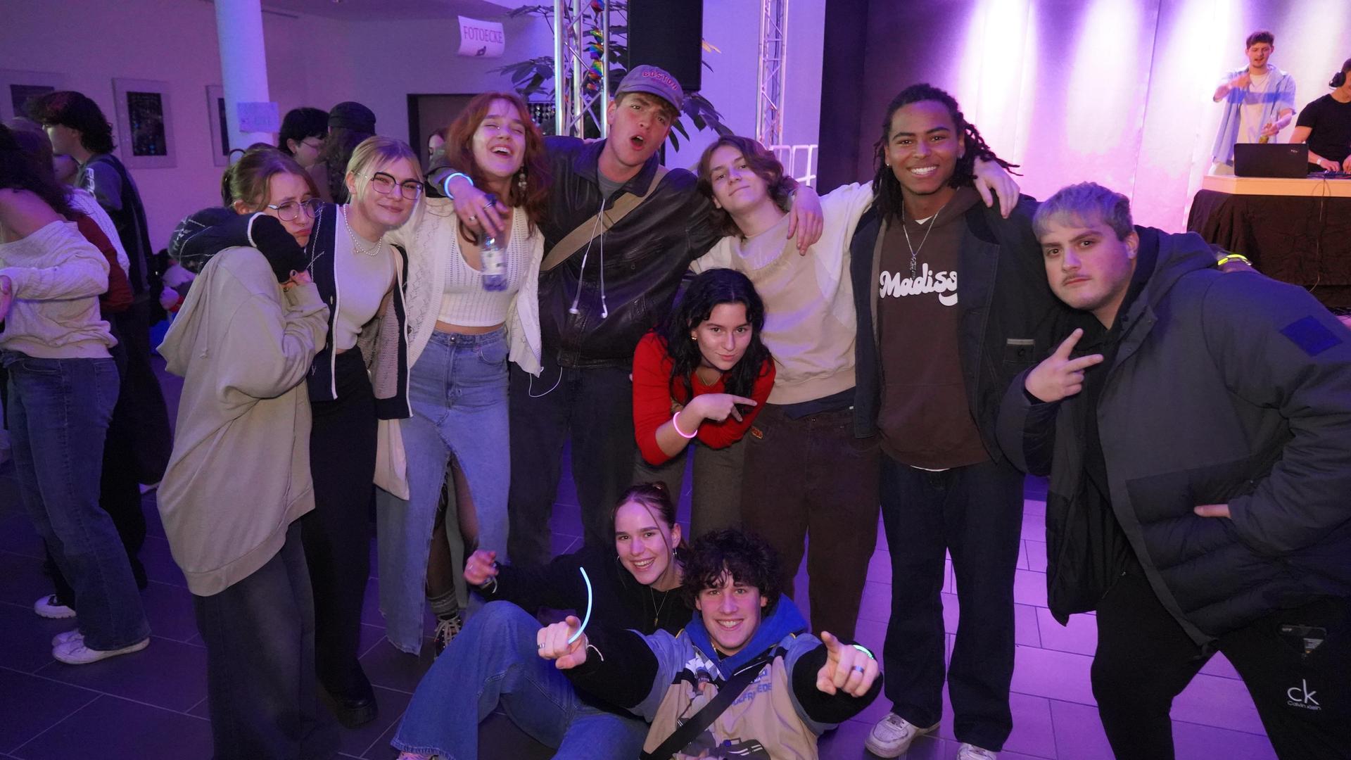 Die Bilder der FOSBOS-Kennenlernparty.  (Bild: mcl)