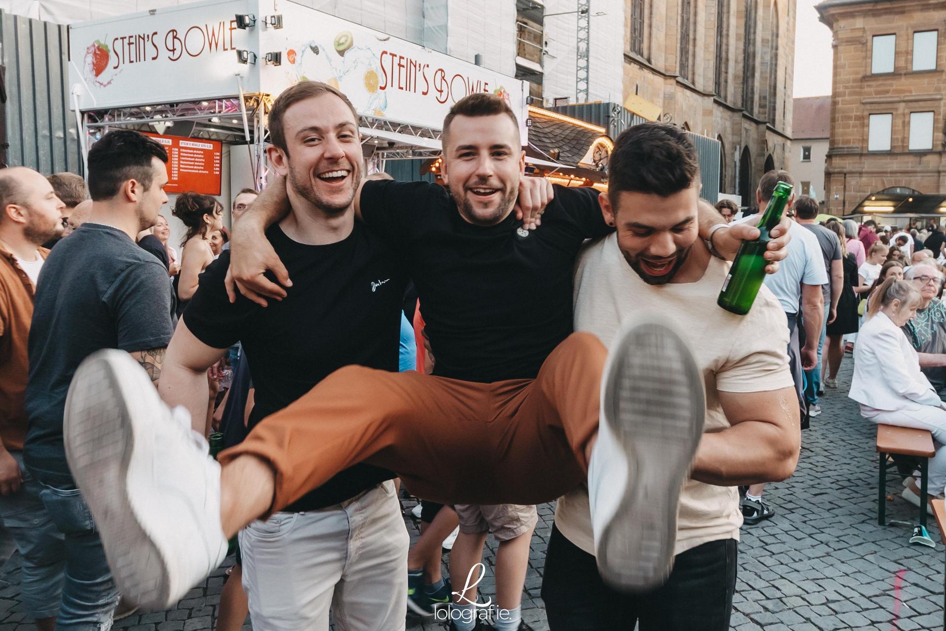 Das war am Marktplatz am Amberger Altstadtfest los! (Bild: Lolografie)