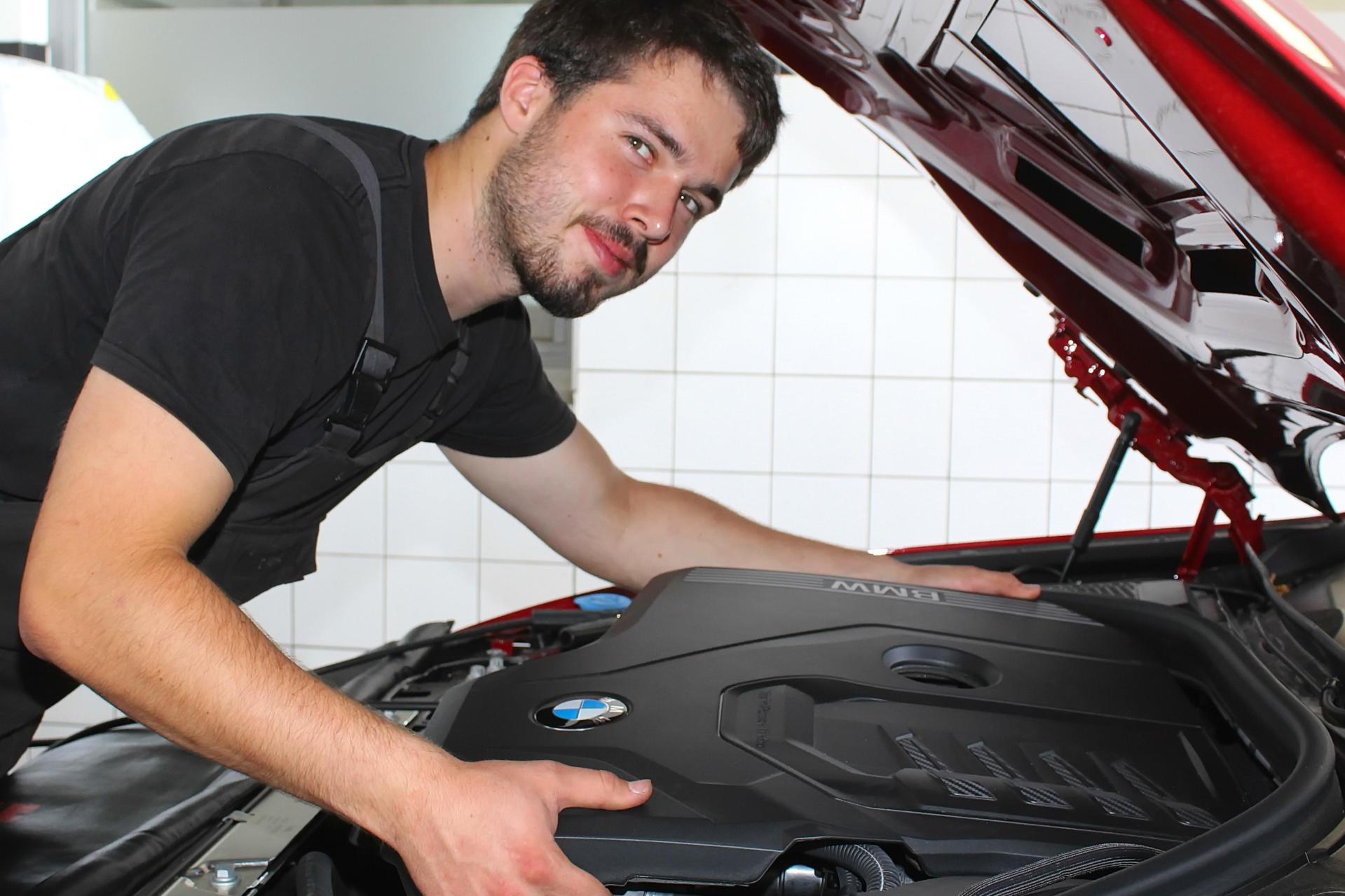 Toni Merkl aus Vilseck lernt Kfz-Mechatroniker. (Bild: Evi Wagner)