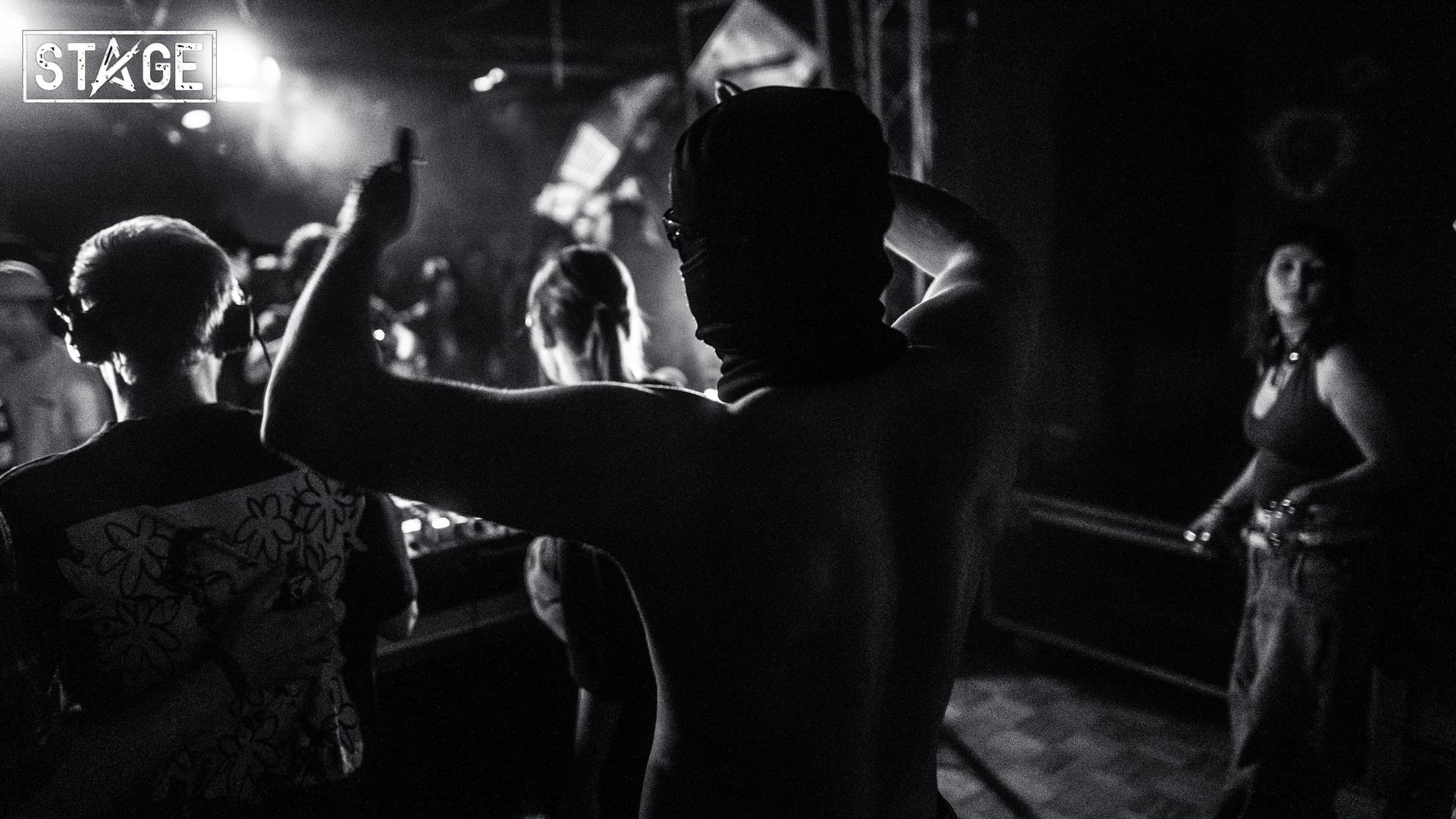 Die Fotos der „Schwitzkasten”-Party im Stage. (Bild: Hannes Stock)