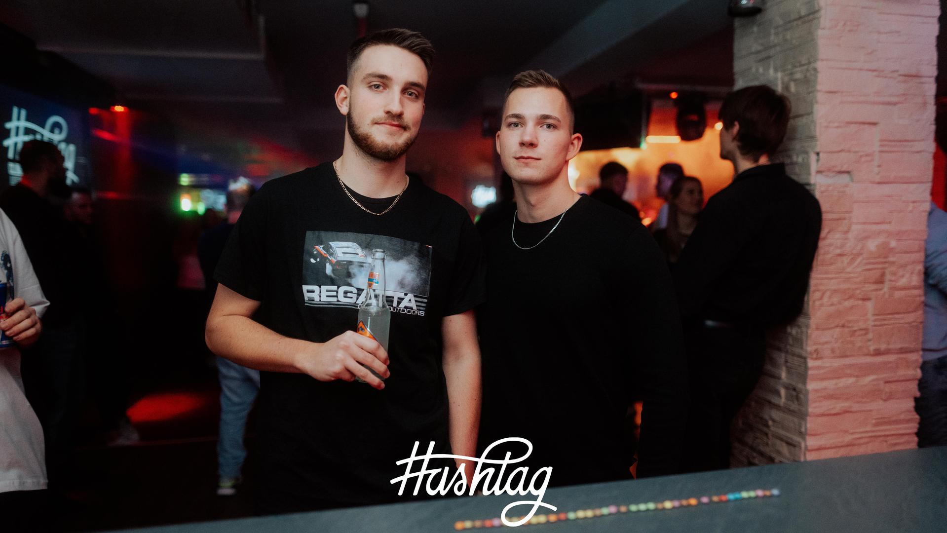 Bei der „Hashtag Saturday”-Partyim Hashtag Weiden sorgte <b>DJ RobVEE</b> für den passenden Sound. (Bild: Sebastian Reiter)