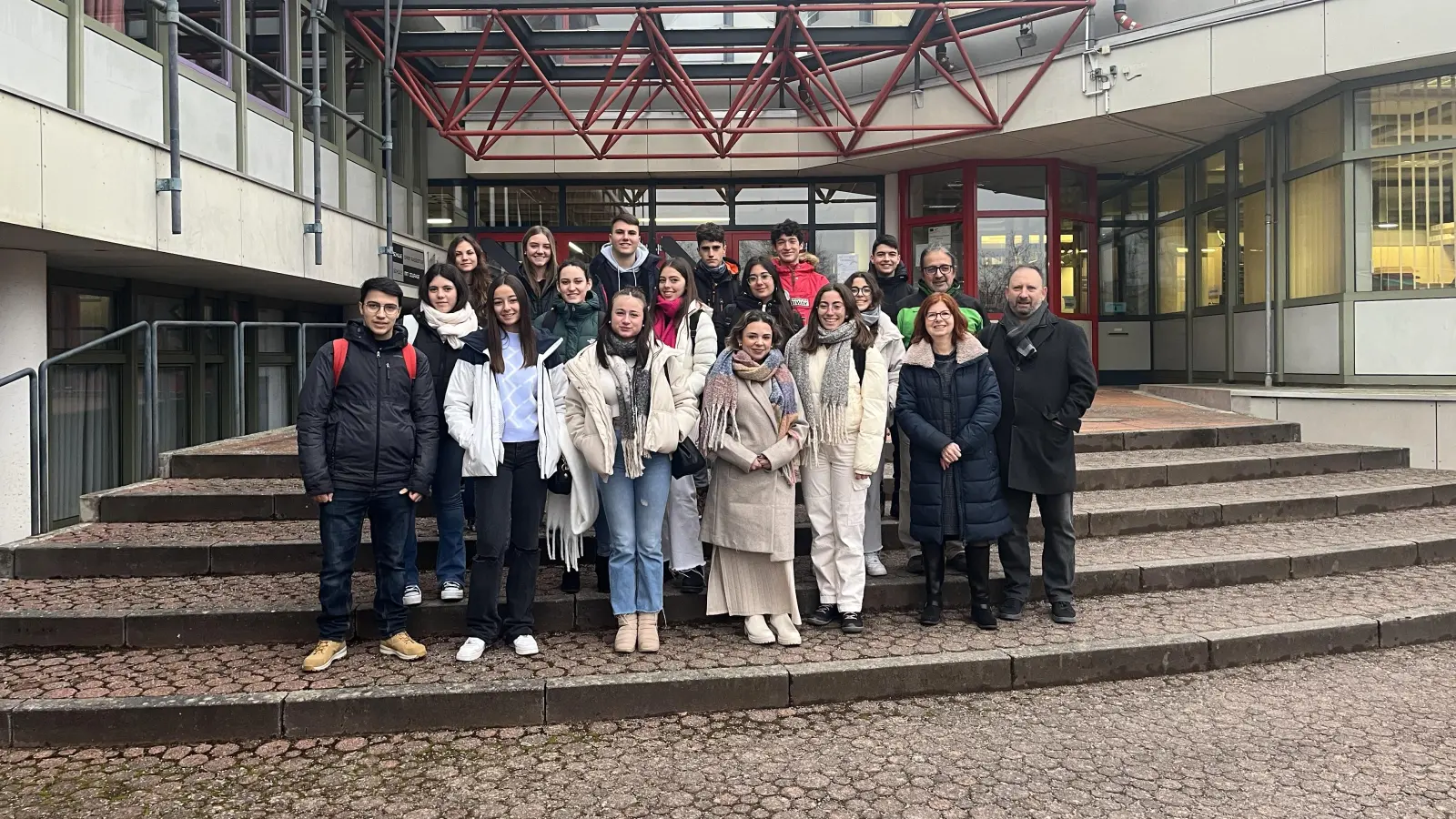 16 Schülerinnen und Schüler aus Spanien verbringen eine Woche am Elly-Heuss-Gymnasium Weiden. (Bild: mcl)
