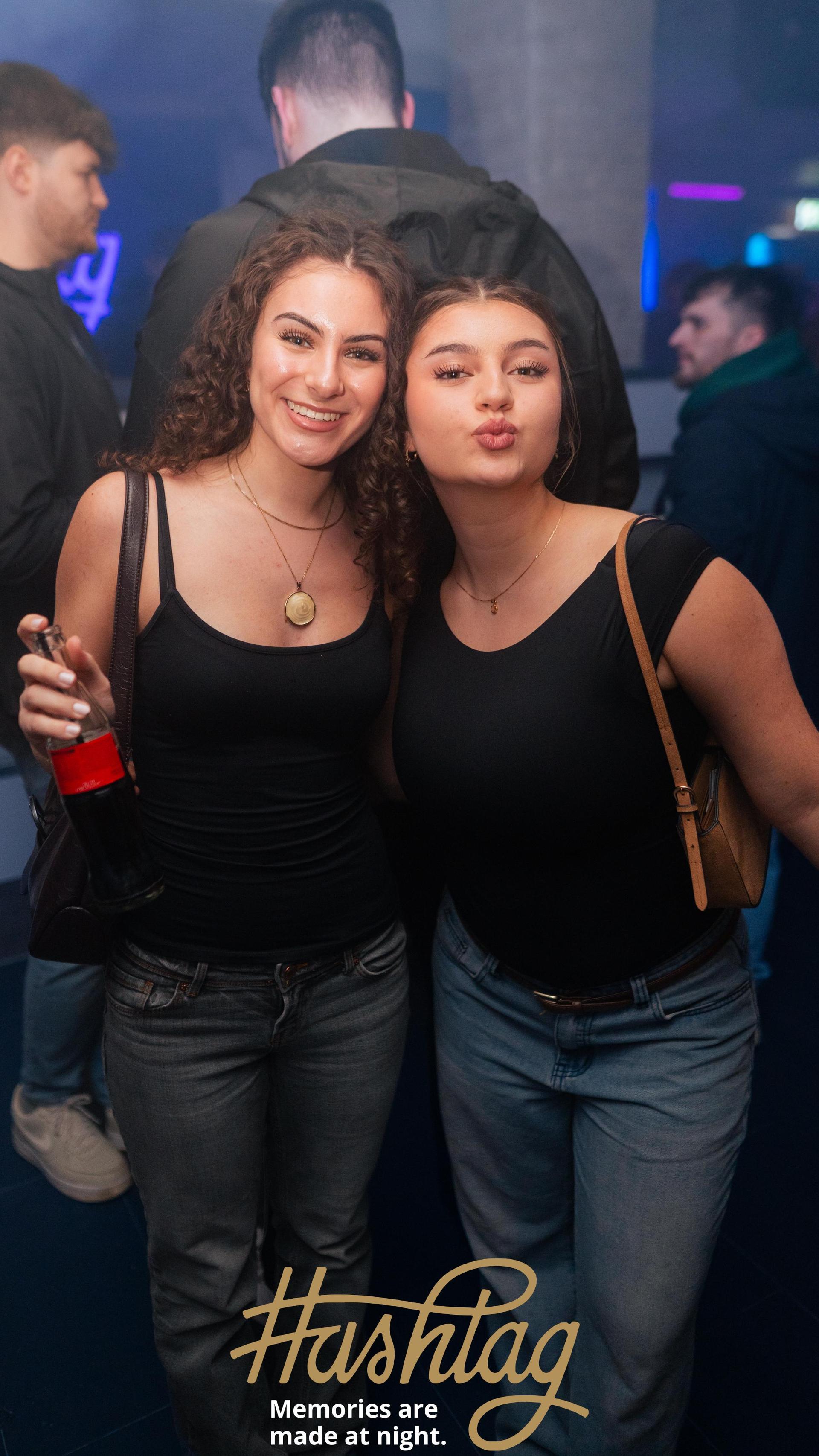 Am Freitag haben sich im Weidener Hashtag alle „SAINTS &amp; SINNERS” versammelt. (Bild: Hannes Stock)