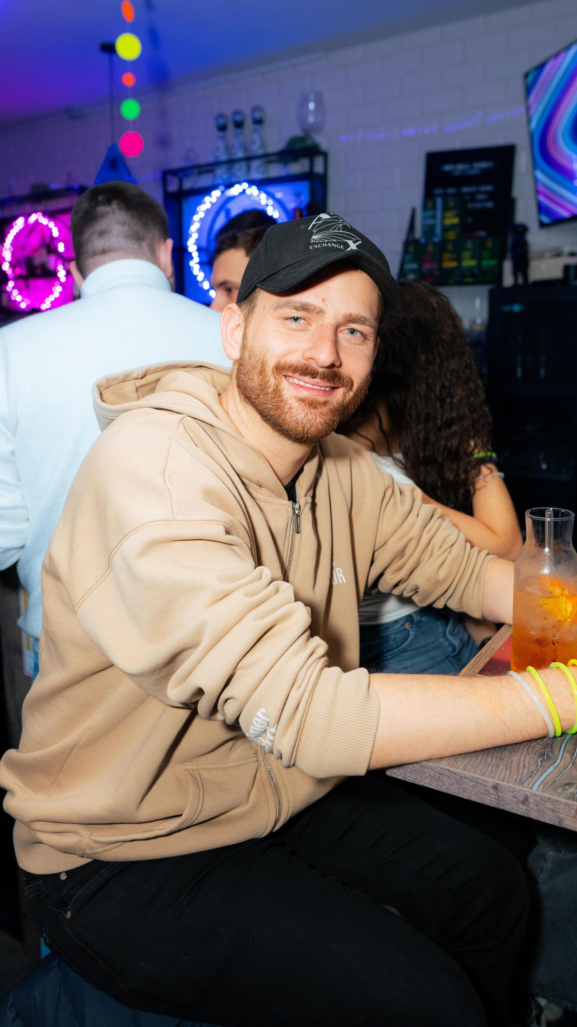 Am Freitag habt ihr beim Feiern in der SantoRino Bar ordentlich Gas gegeben. (Bild: Hannes Stock)