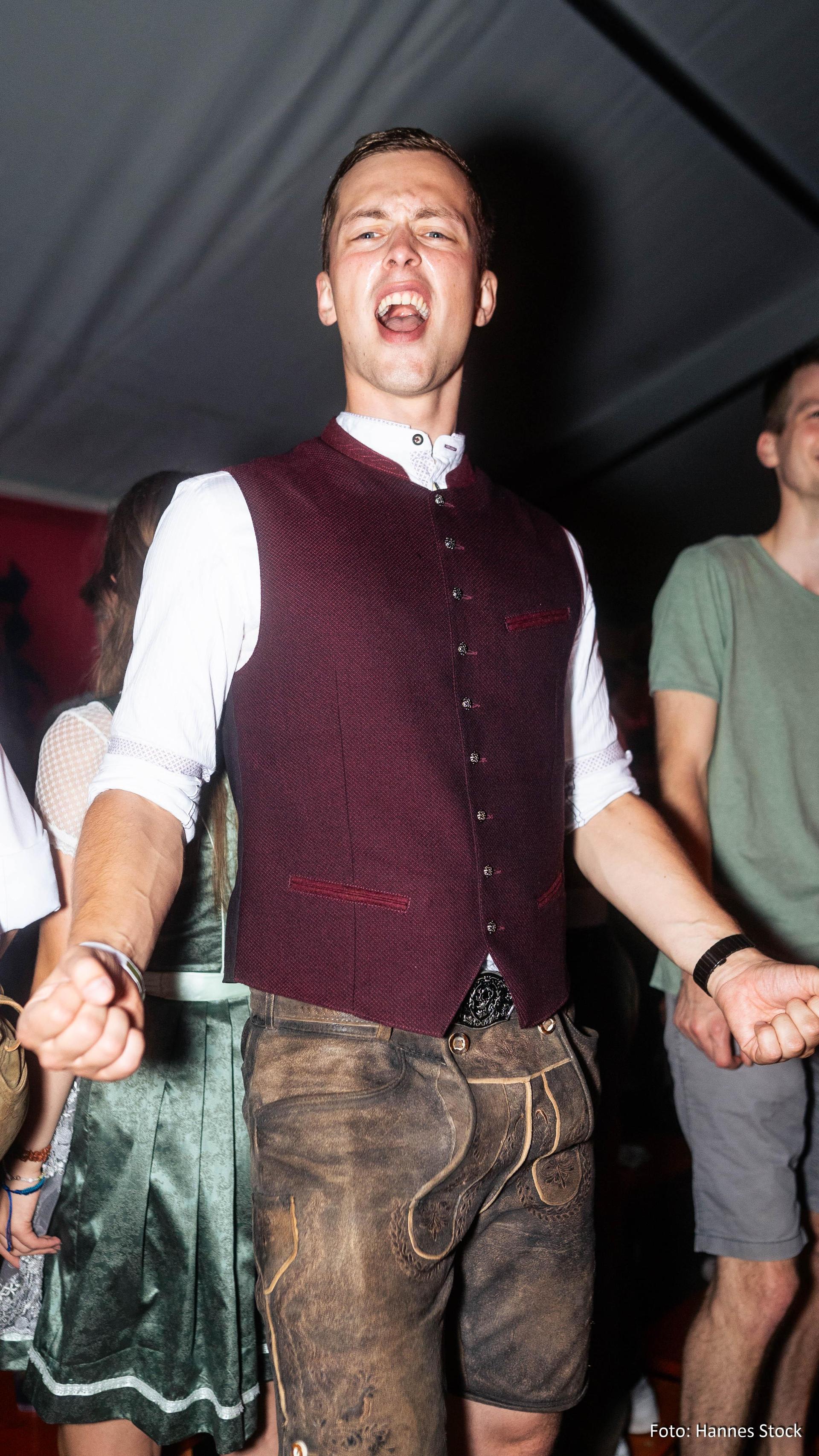 Das war die Flosser Kirwa am Samstag.  (Bild: Hannes Stock)