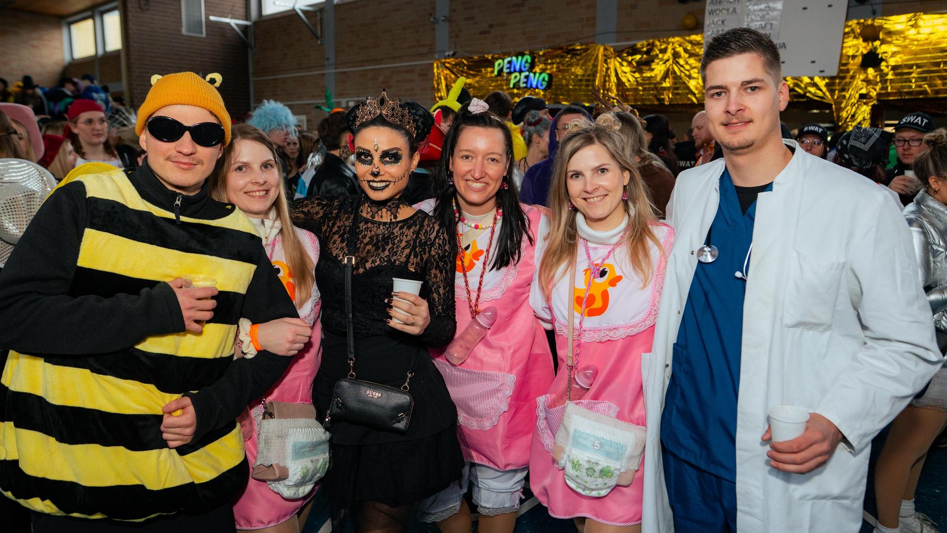 Am Sonntag wurde es bunt beim Pressather Faschingszug. (Bild: Hannes Stock)