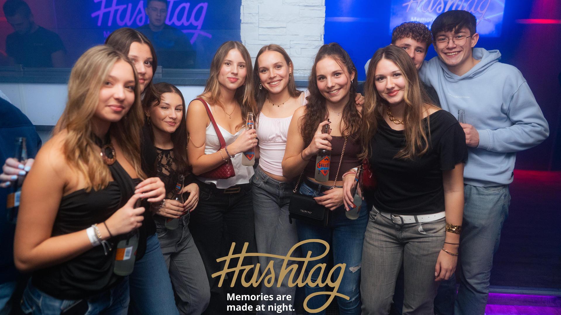 Am Dienstag wurde im Hashtag die Abgabe der Seminararbeiten gefeiert.  (Bild: Hannes Stock)