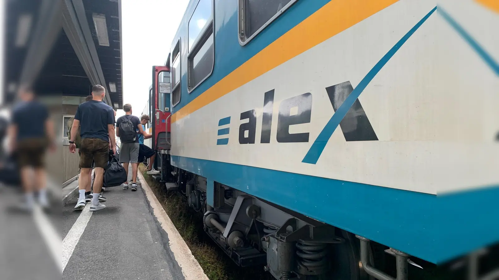 Schlusslicht bleibt der in Nordostbayern verkehrende Alex-Nord. Mit einer Pünktlichkeitsquote von 64,3 Prozent liegt das Angebot der Länderbahn an letzter Stelle. (Symbolbild: Gabi Schönberger)