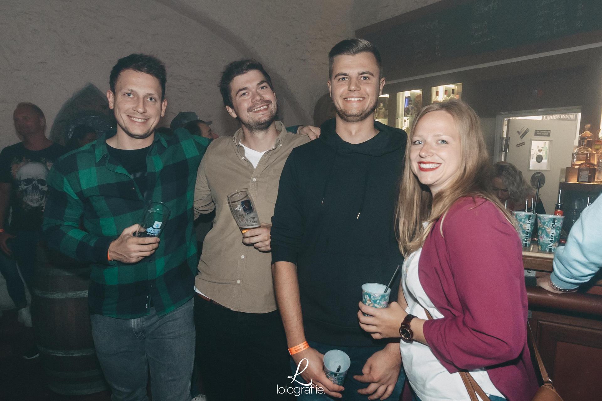 Altstadtfest-Stimmung im Eisenherz bei Amberg tanzt. (Bild: Leonie Hartung)