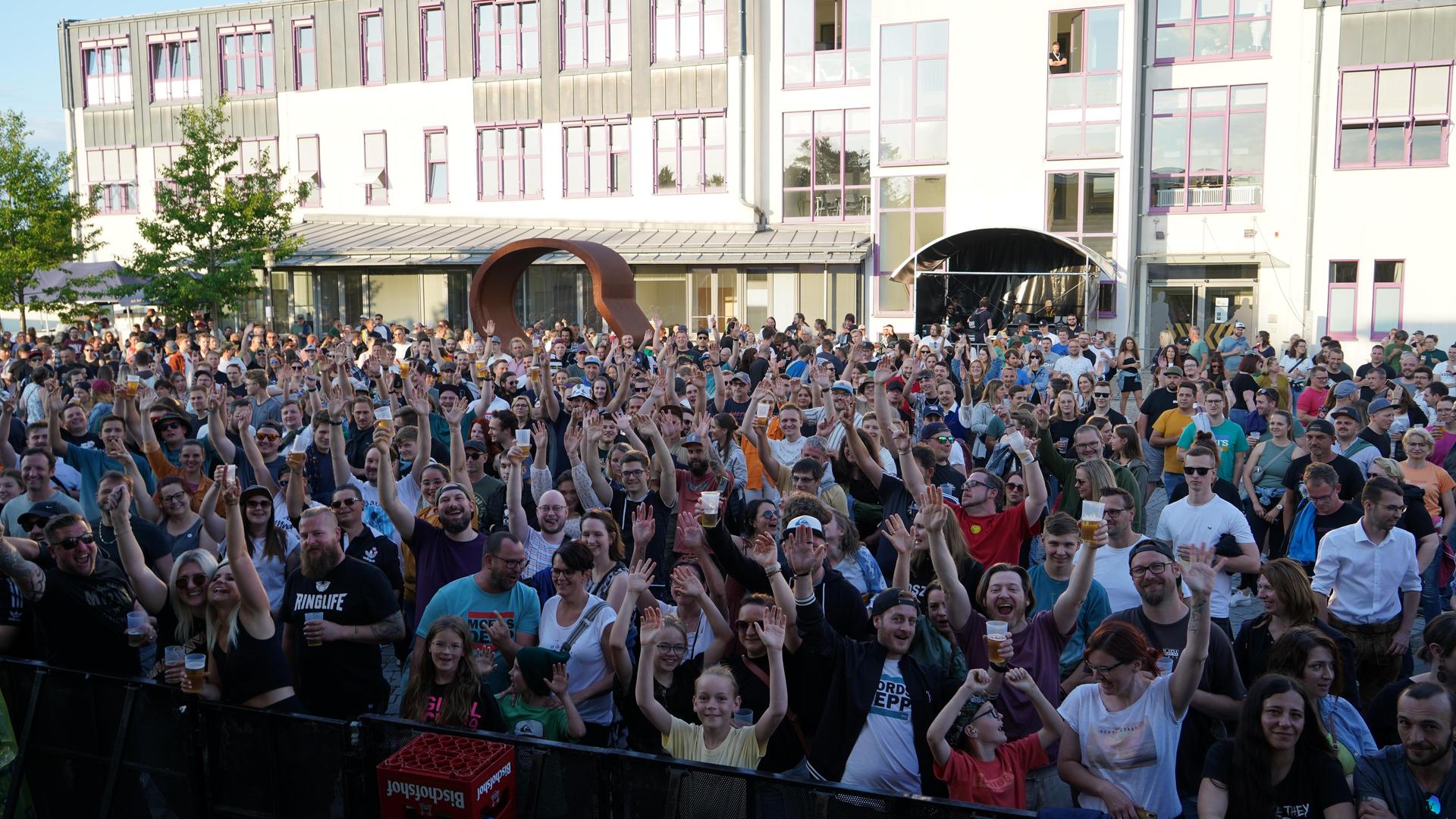 Am Freitagabend spielten „Dicht und Ergreifend” auf dem Campus Open Air. (Bild: mcl)