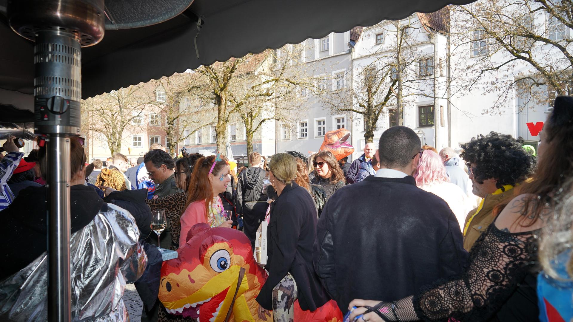 So war der Faschingsdienstag in der Weidener Innenstadt. (Bild: mcl)