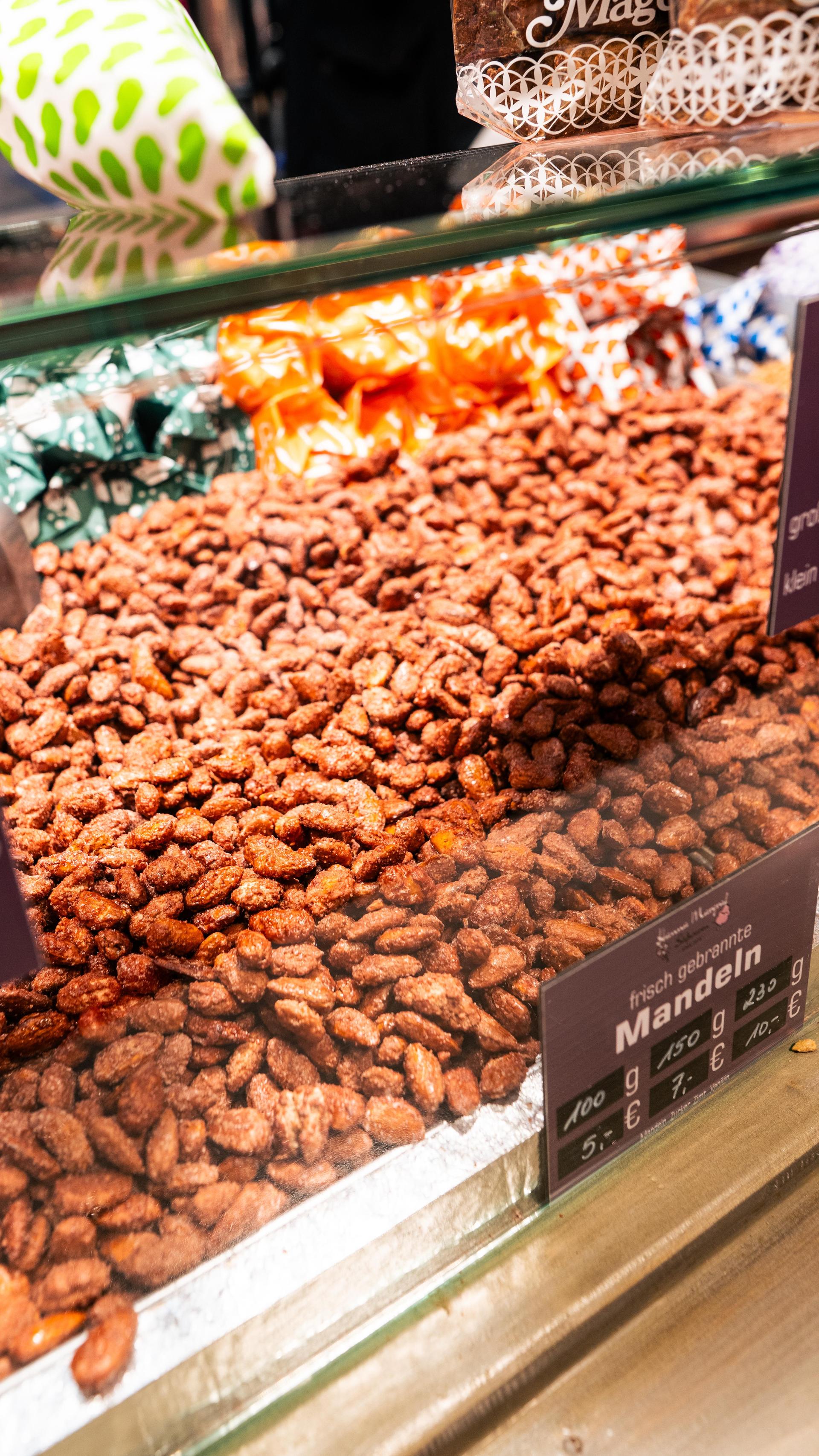 In Weiden war am Samstag auf dem Weihnachtsmarkt einiges los. (Bild: Hannes Stock)