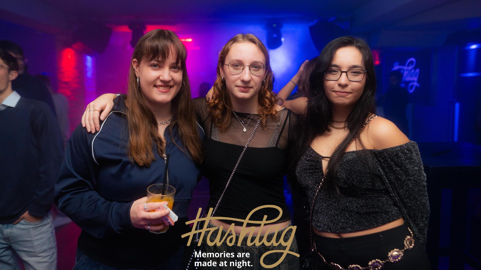 Am Dienstag wurde im Hashtag die Abgabe der Seminararbeiten gefeiert.  (Bild: Hannes Stock)