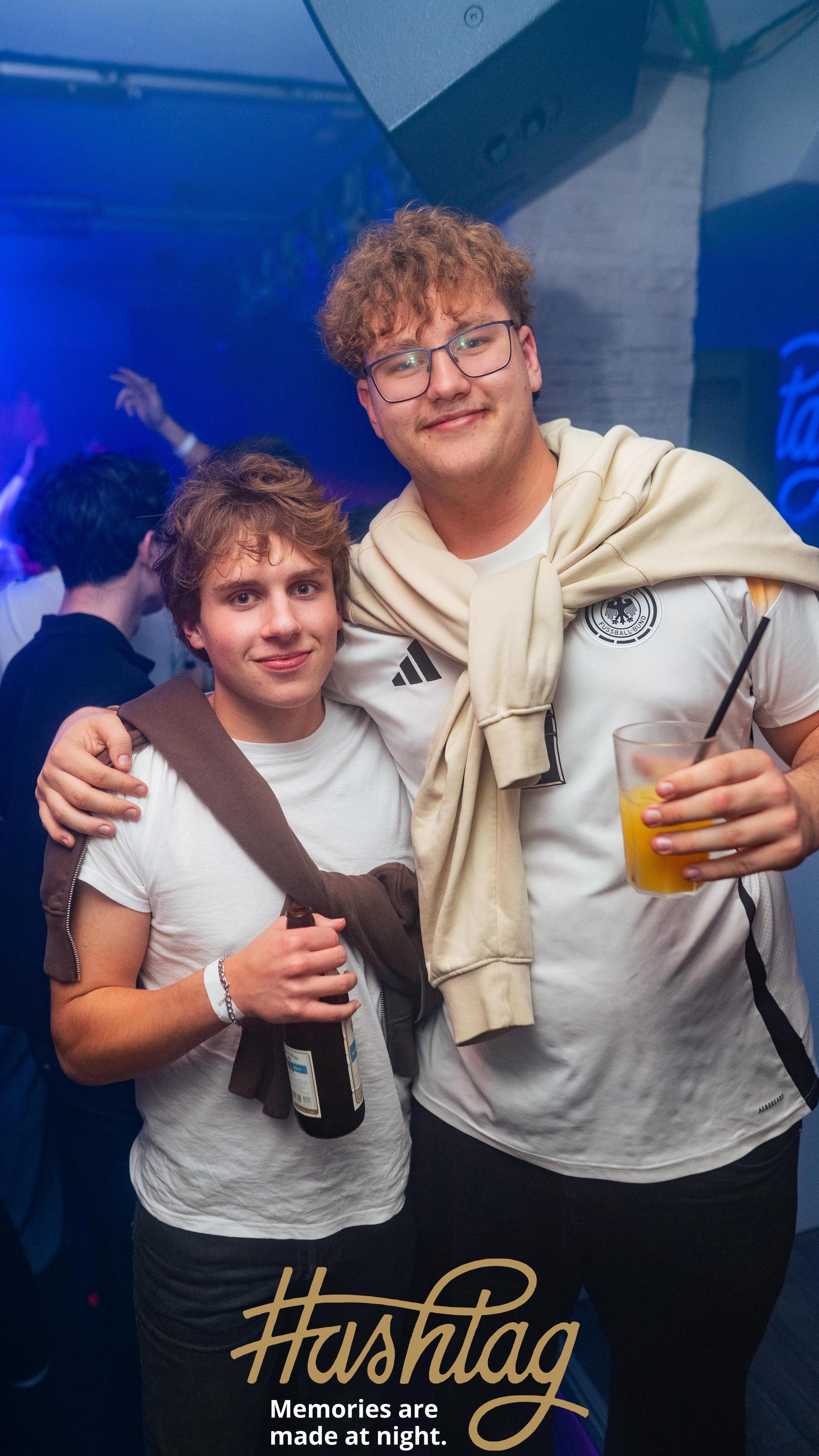 Am Dienstag wurde im Hashtag die Abgabe der Seminararbeiten gefeiert.  (Bild: Hannes Stock)