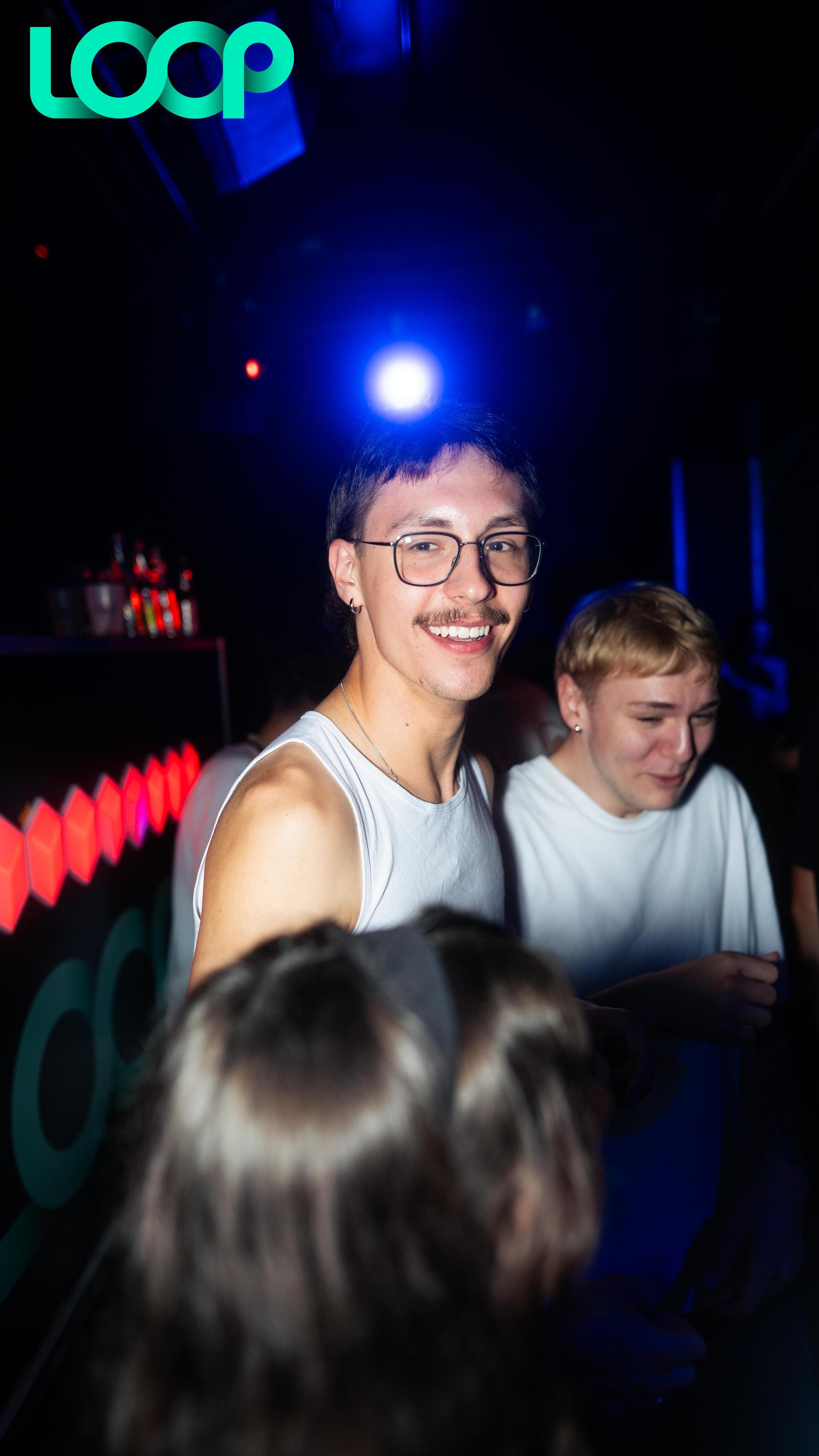 Die „School is out”-Party im Loop. (Bild: Hannes Stock)