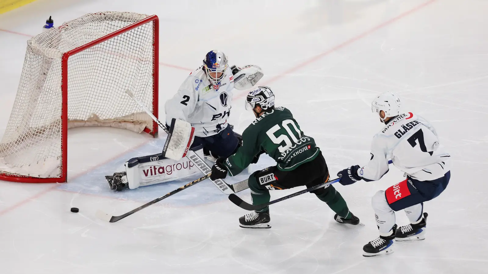 Kein gelungener Einstand für Goalie Simon Wolf im Devils-Tor: Gegen die Bietigheim Steelers verloren die Blue Devils am Freitagabend völlig verdient mit 1:6. (Bild: Alexander Keppler)