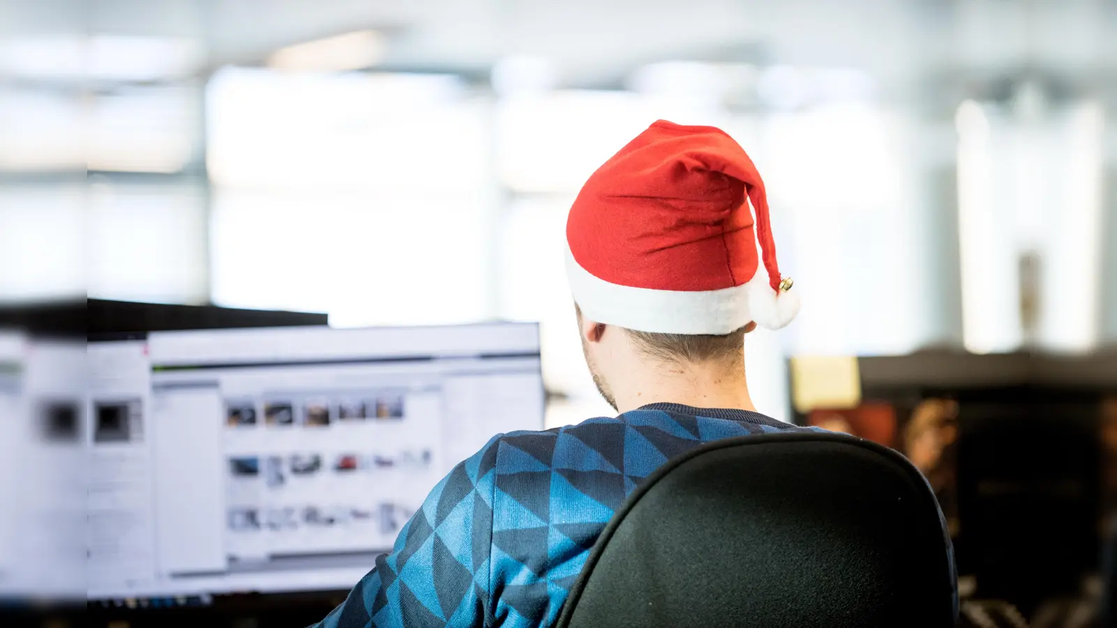 Während viele Menschen in Weiden die Feiertage gemütlich im Kreis ihrer Liebsten verbringen, gibt es auch einige, die an Heiligabend und den Weihnachtsfeiertagen arbeiten müssen.  (Symbolbild: Zacharie Scheurer/dpa)