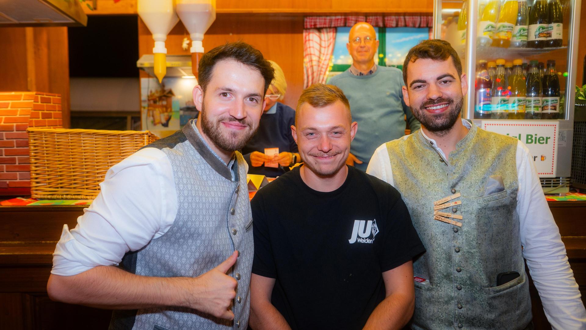 Die Bilder vom Freitag auf dem Weidener Volksfest 2025. (Bild: Hannes Stock)