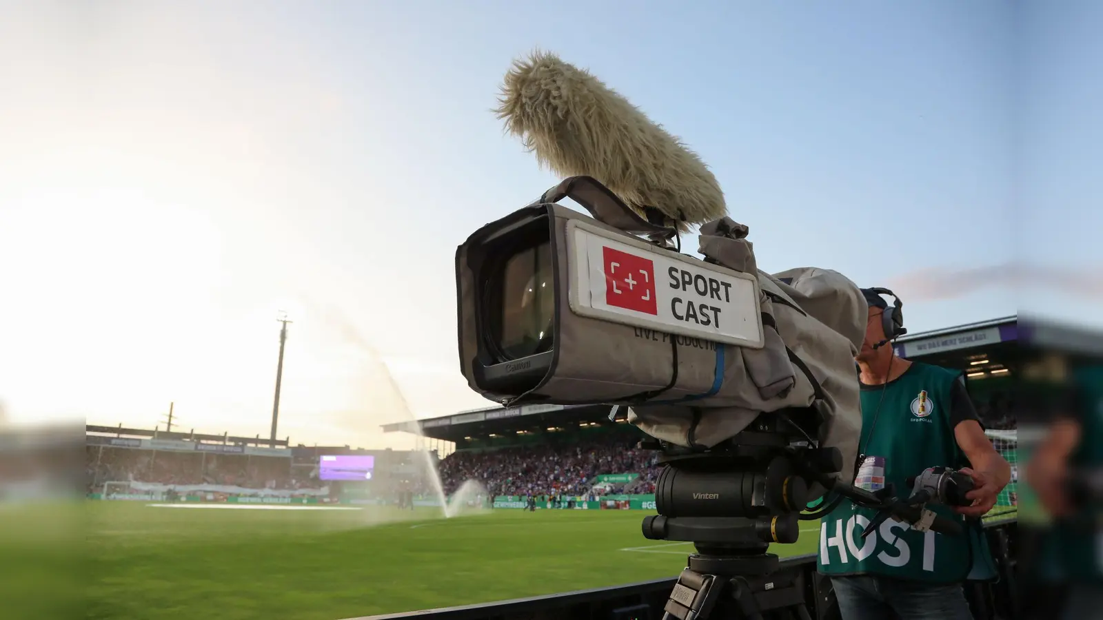 In dieser Saison gelten neue TV-Verträge für die Frauen-Bundesliga. (Bild: Friso Gentsch/dpa)