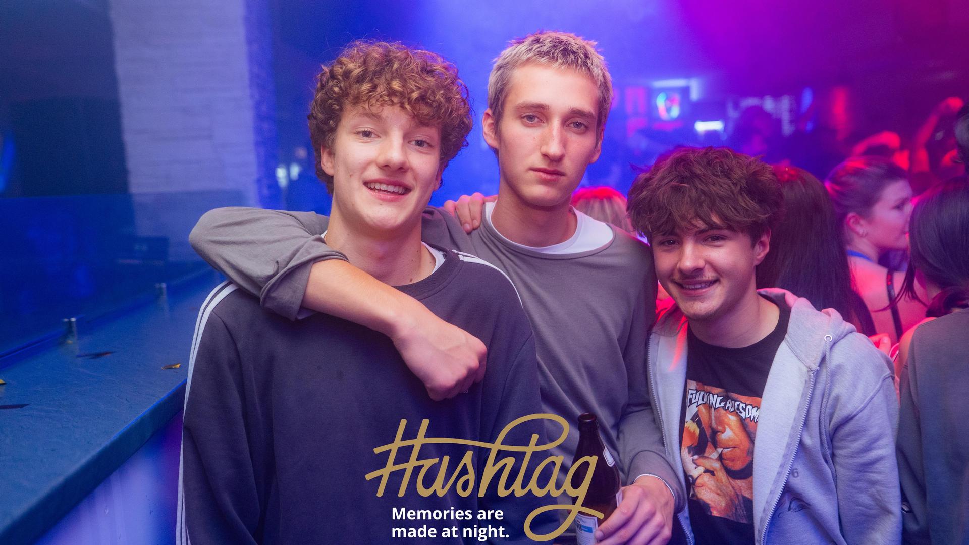 Am Dienstag wurde im Hashtag die Abgabe der Seminararbeiten gefeiert.  (Bild: Hannes Stock)