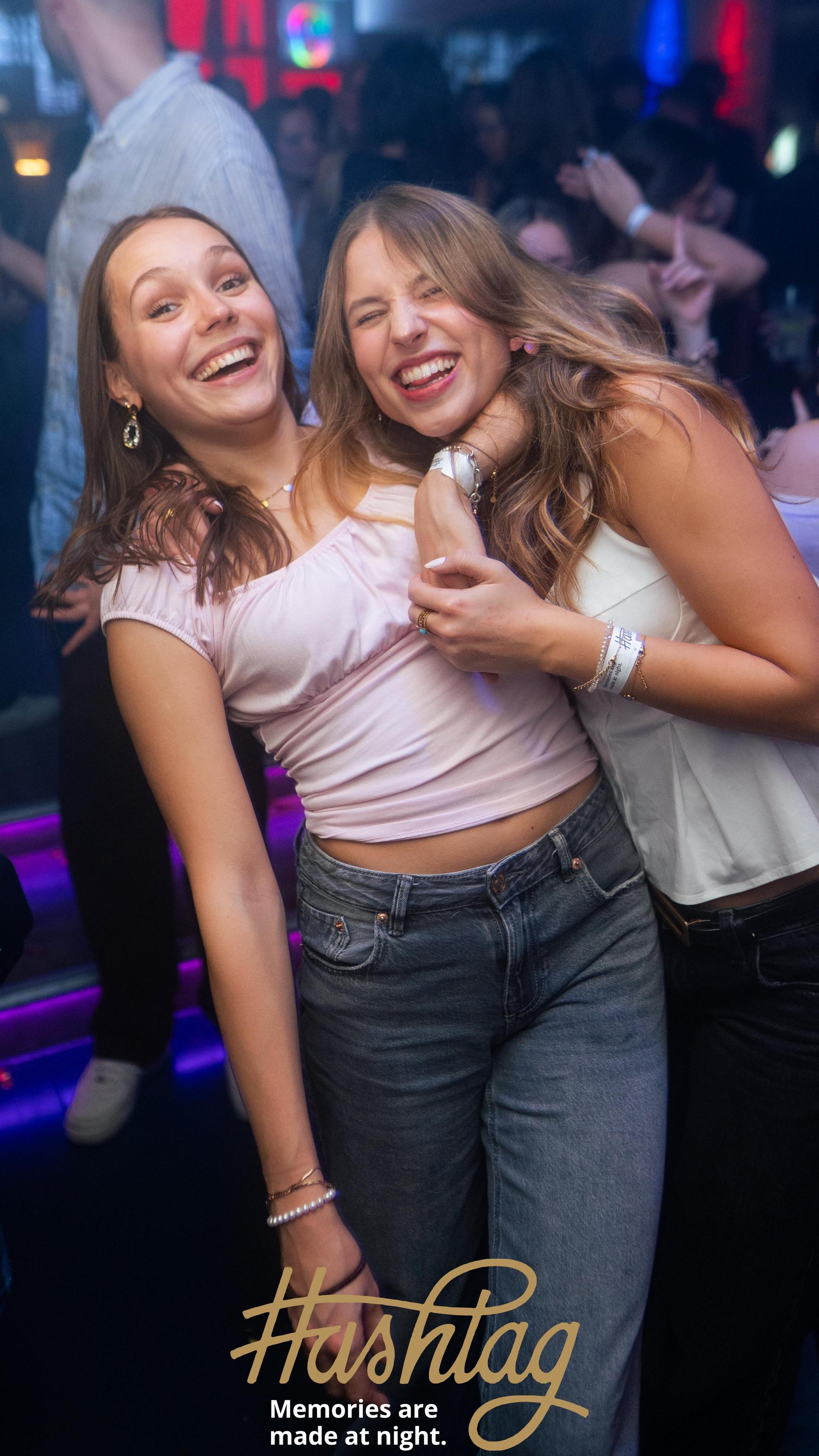 Am Dienstag wurde im Hashtag die Abgabe der Seminararbeiten gefeiert.  (Bild: Hannes Stock)