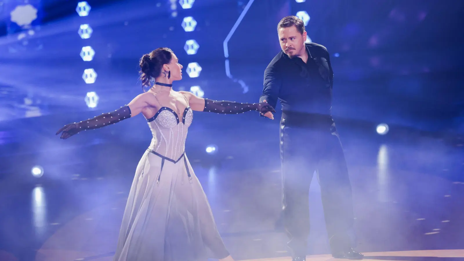 Gustav Schäfer schwingt bei RTL mit Anastasia Maruster das Tanzbein. (Archivbild: Rolf Vennenbernd/dpa)