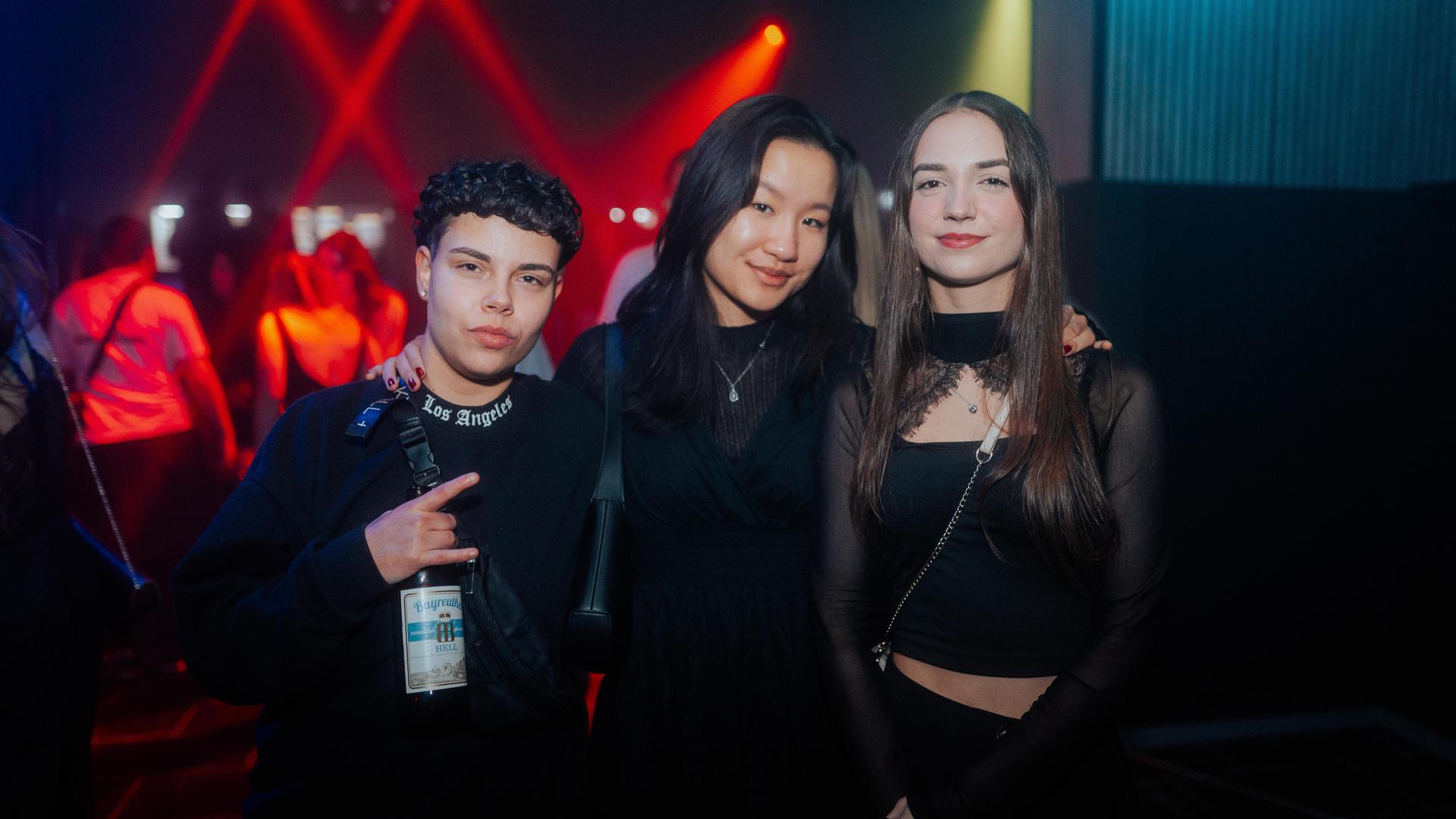 Die Opening Party im Nightlife bringt drei DJs, Beats, Drinks und Vibes.  (Bild: Sebastian Reiter)