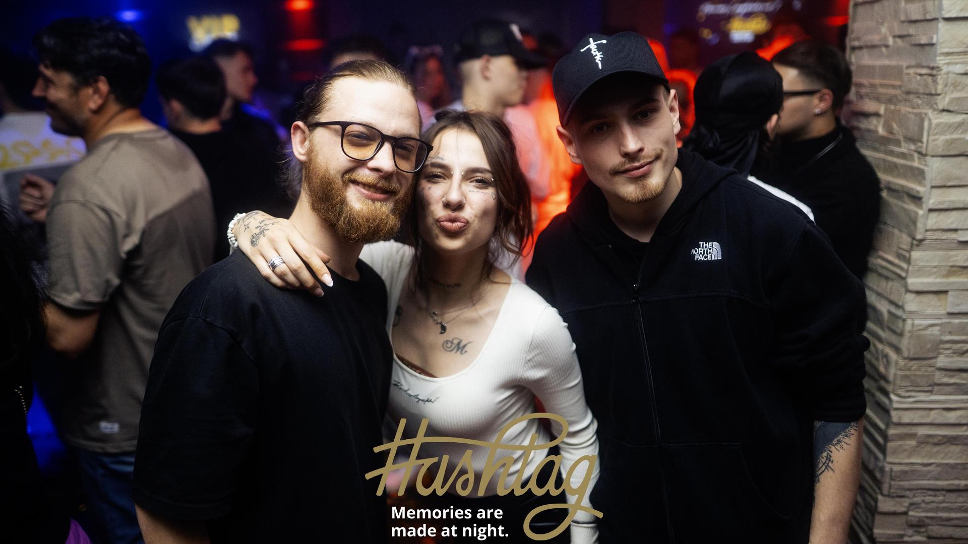 Die „Blackedout”-Party im Hashtag. (Bild: Hannes Stock)