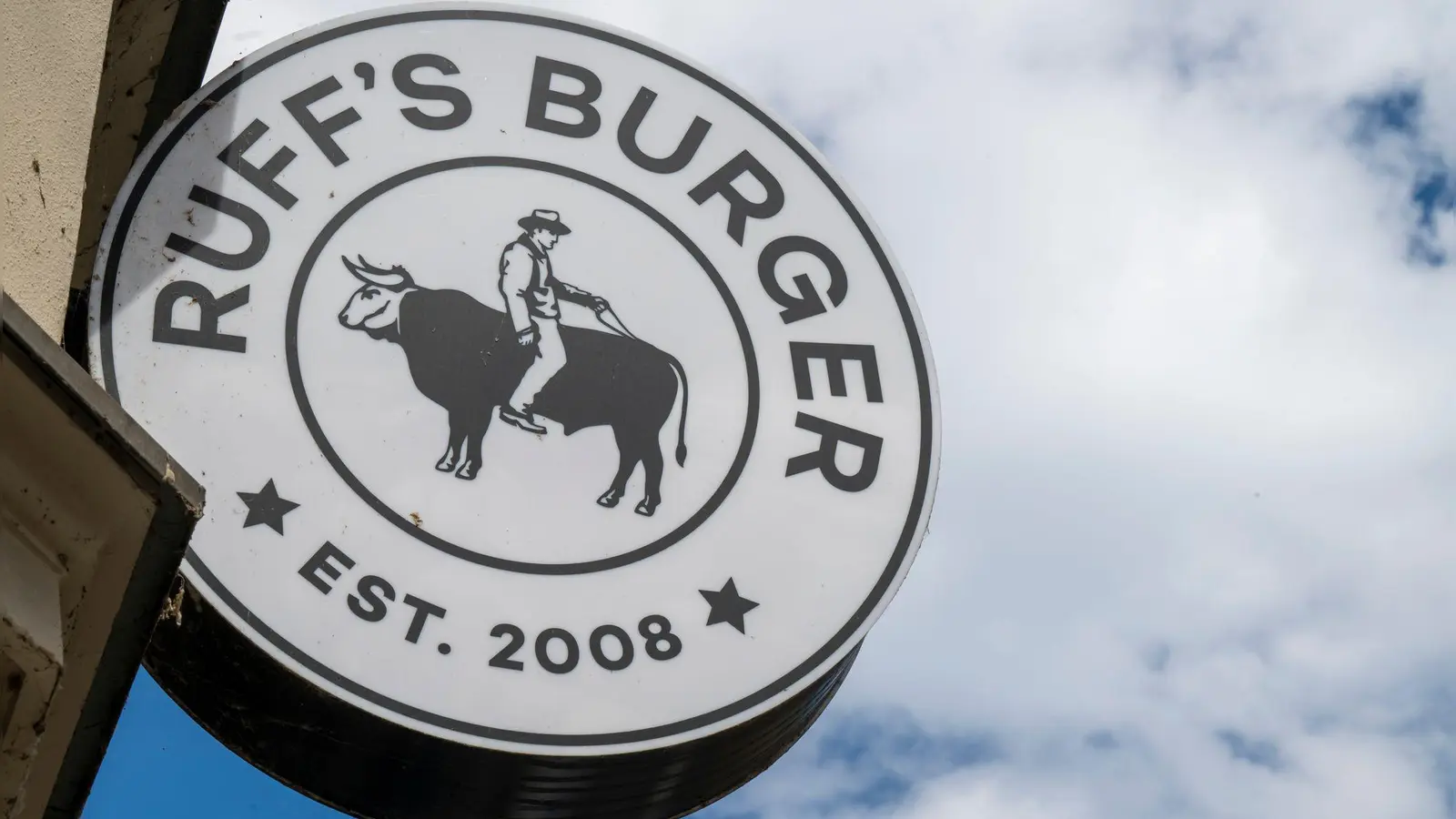 Aus Burgerheart wird Ruff's Burger. (Bild: Peter Kneffel/dpa)