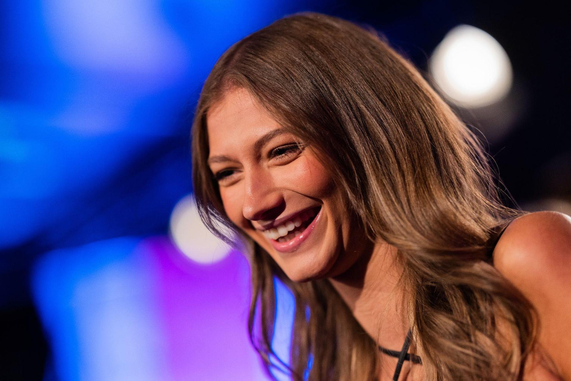 Leony und Stefanie Giesinger treten am Samstag gegen einander bei der Fernsehsendung „Schlag den Star” an. (Symbolbild: Rolf Vennenbernd/dpa)