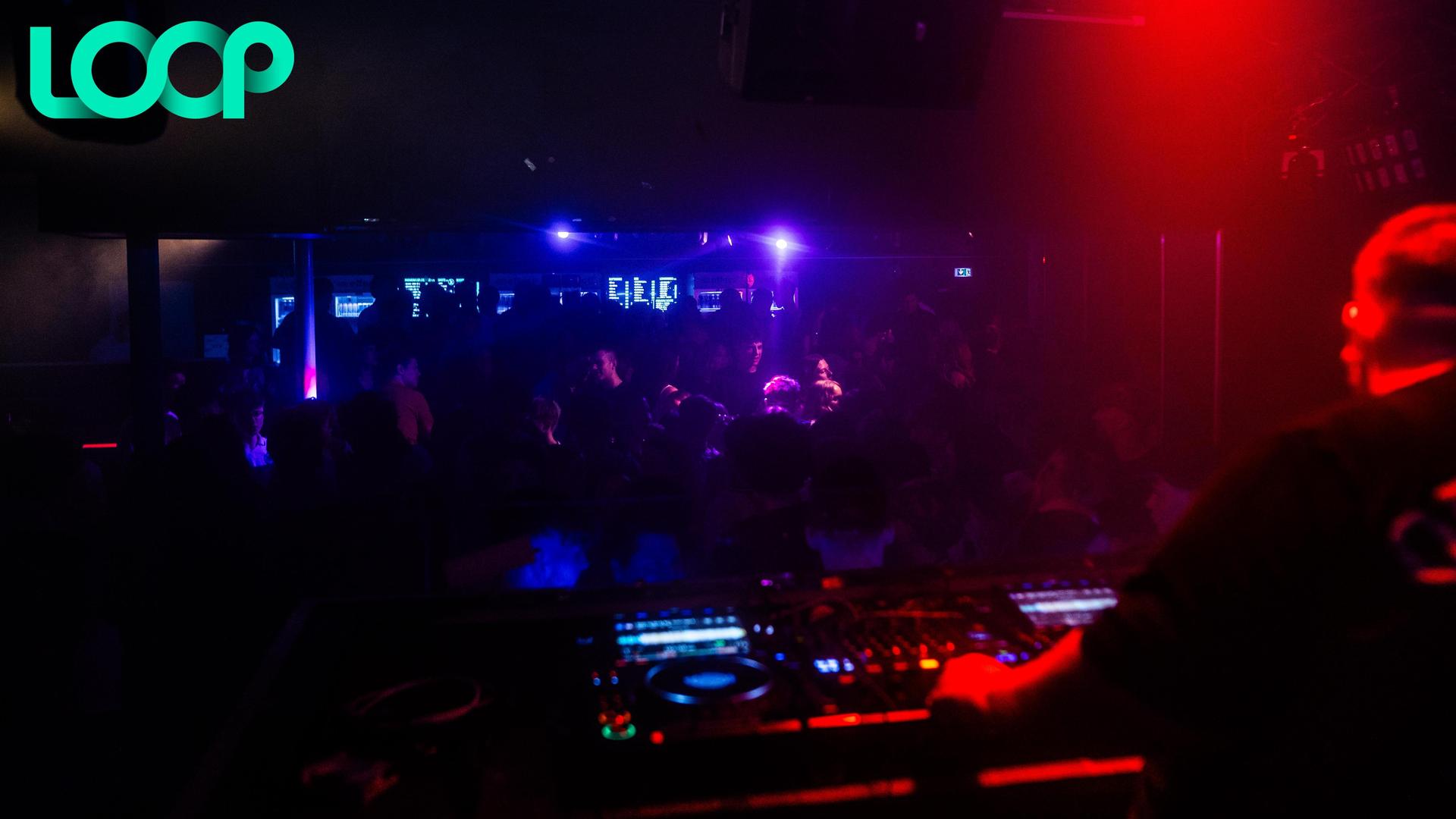 Die „School is out”-Party im Loop. (Bild: Hannes Stock)