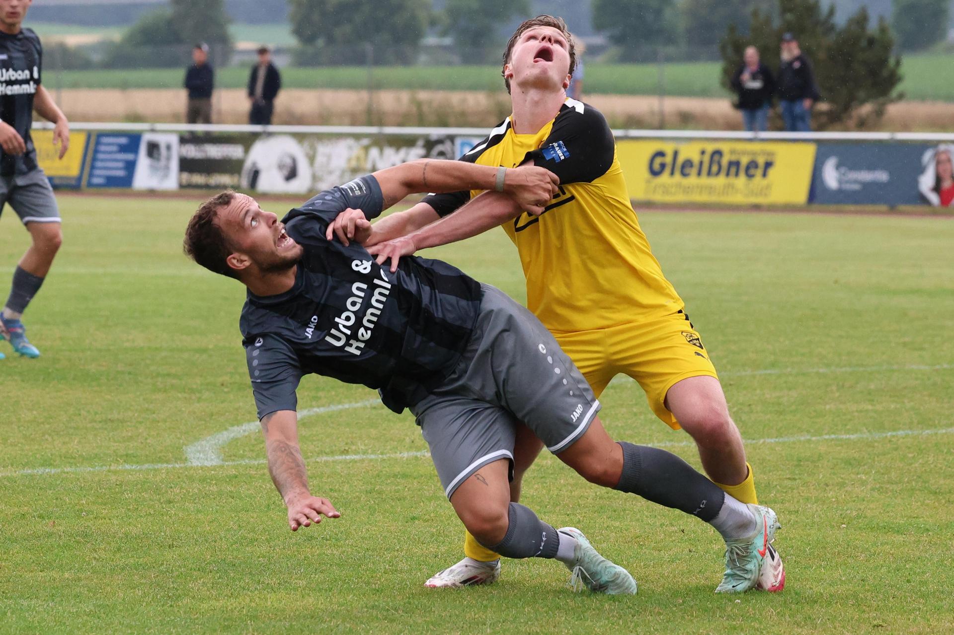 Daniel Krlicka (links) ist in der Winterpause zu Banik Sokolov zurückgekehrt. (Bild: Dieter Jäschke)