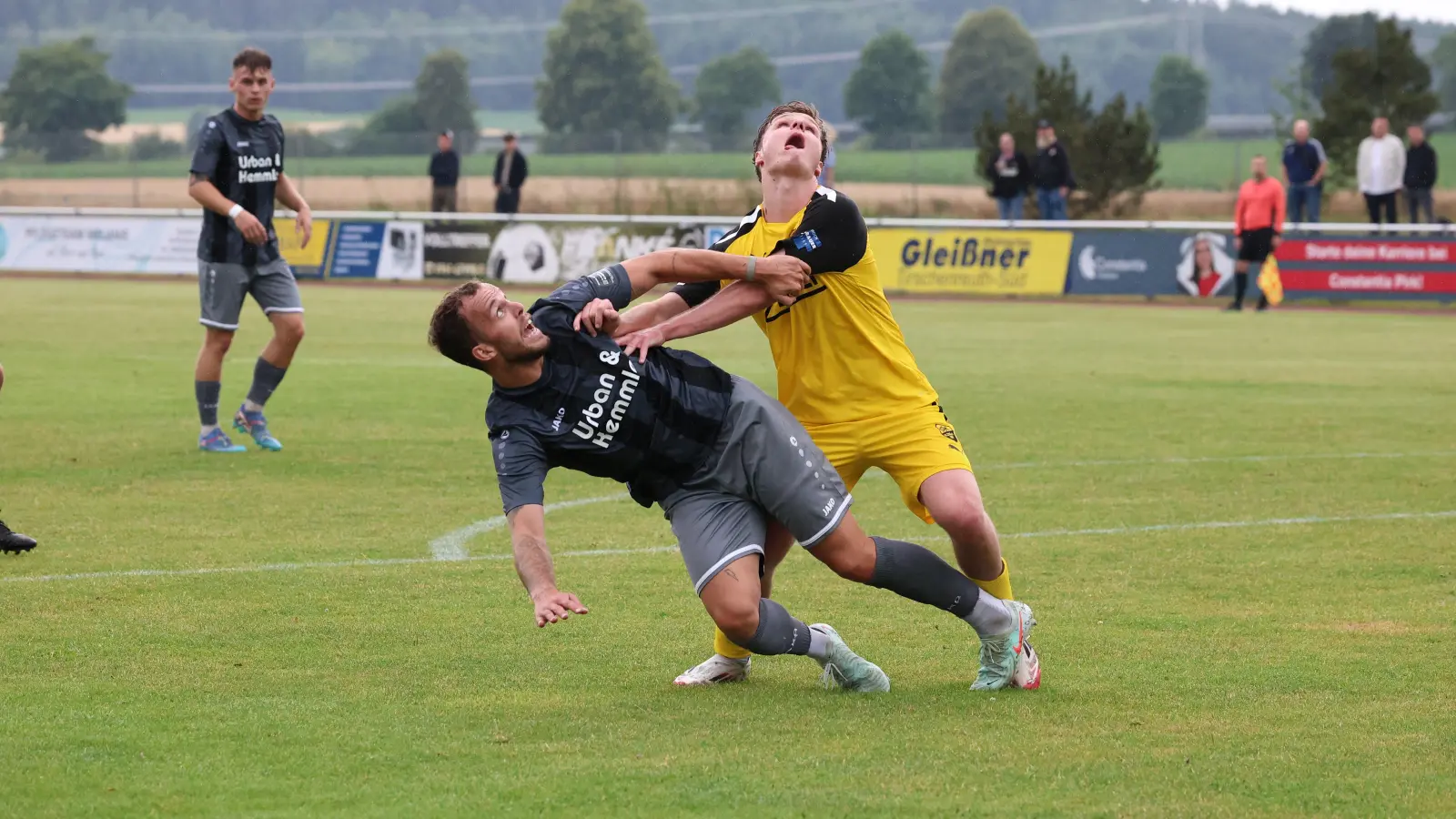 Daniel Krlicka (links) ist in der Winterpause zu Banik Sokolov zurückgekehrt. (Bild: Dieter Jäschke)