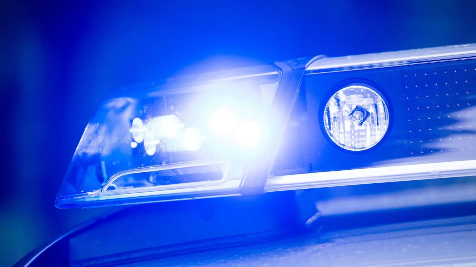 Laut Polizei bestand zu keiner Zeit Gefahr für außenstehende Kinder. (Symbolbild) (Bild: Lino Mirgeler/dpa)