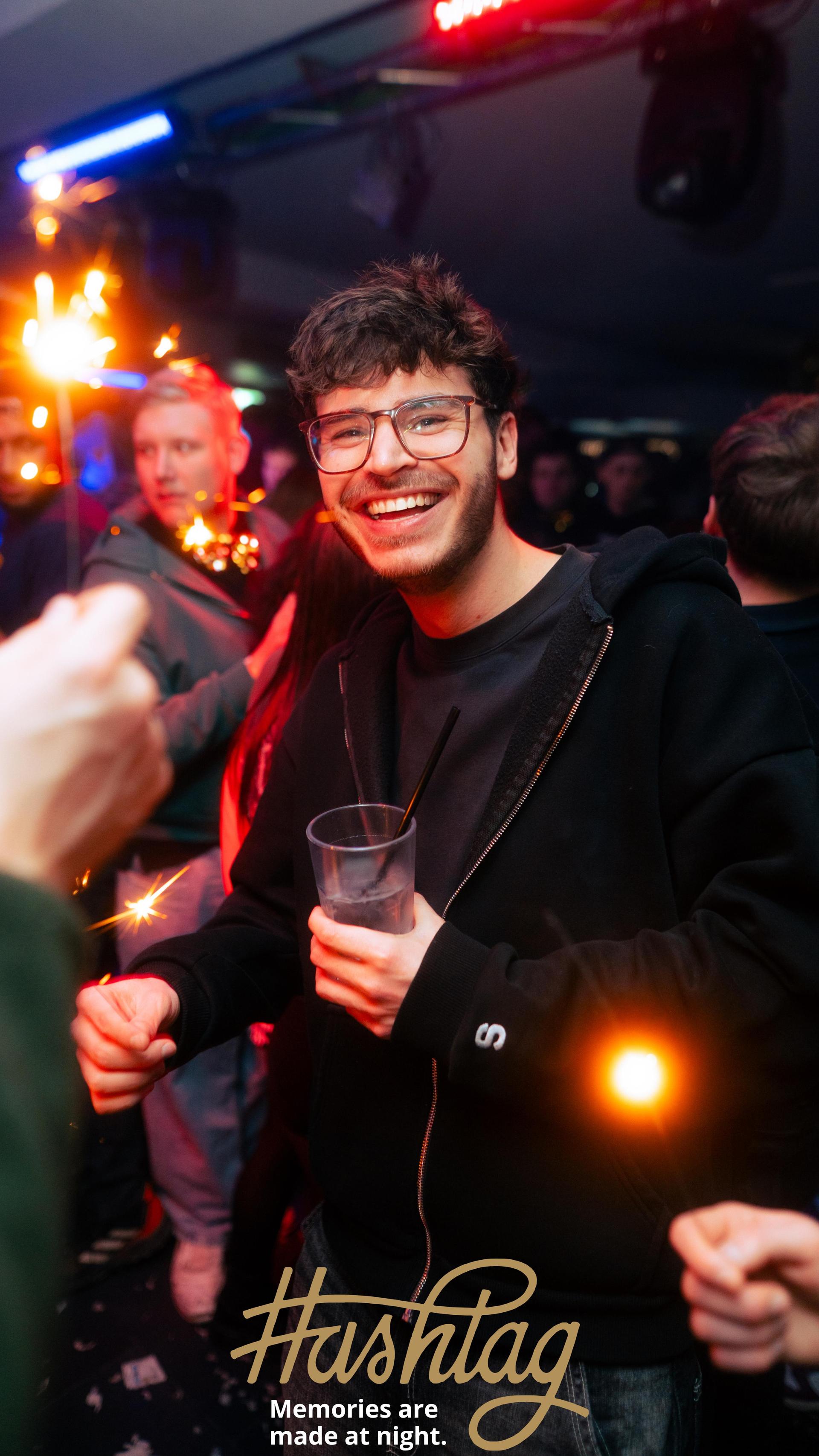 Zum Jahresabschluss gab es im Hashtag nochmal eine große Silvesterparty. Mit dabei war Fotograf Hannes Stock. (Bild: Hannes Stock)