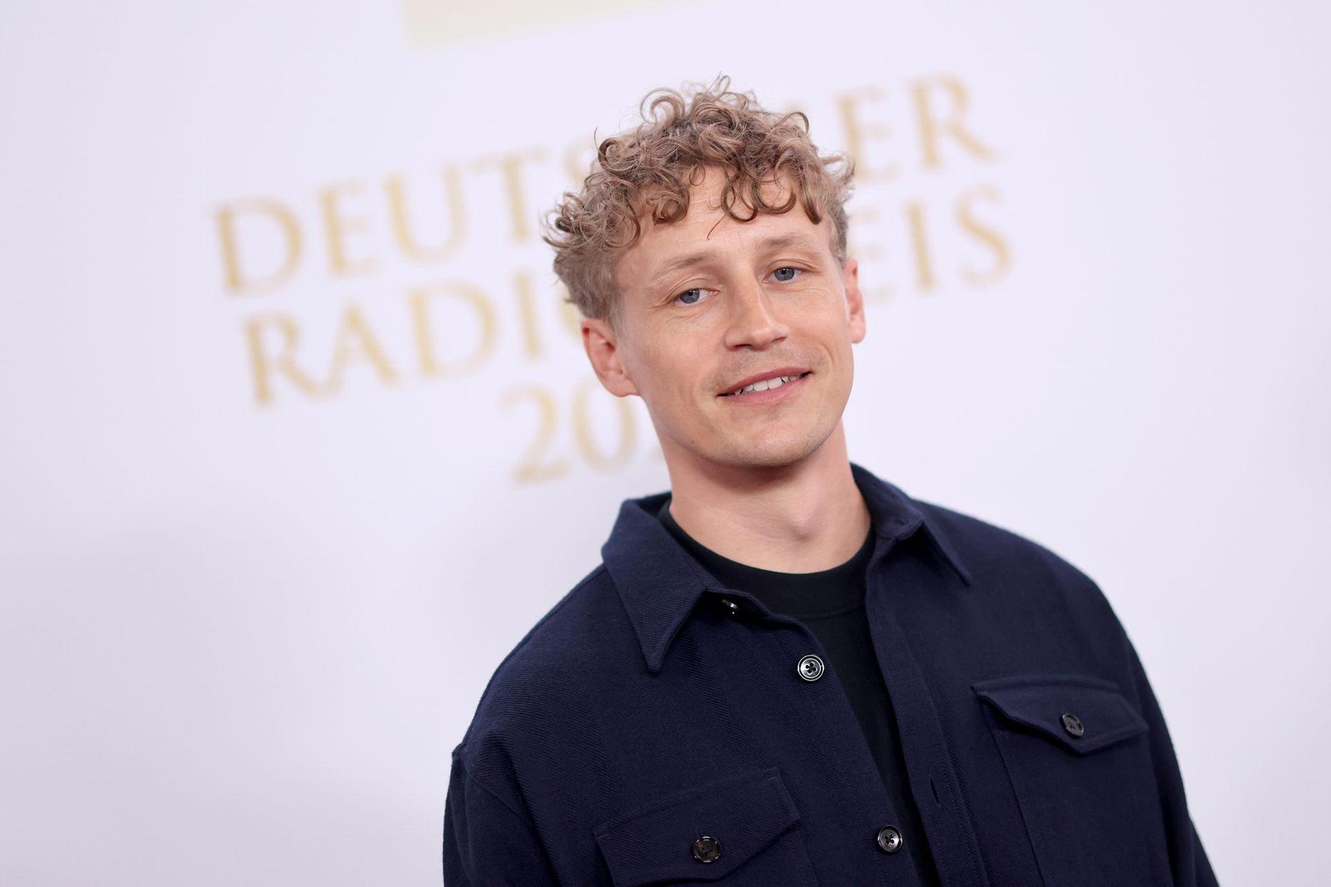 Tim Bendzko singt über den Mut, sich zu verändern. (Archivbild) (Bild: Christian Charisius/dpa)