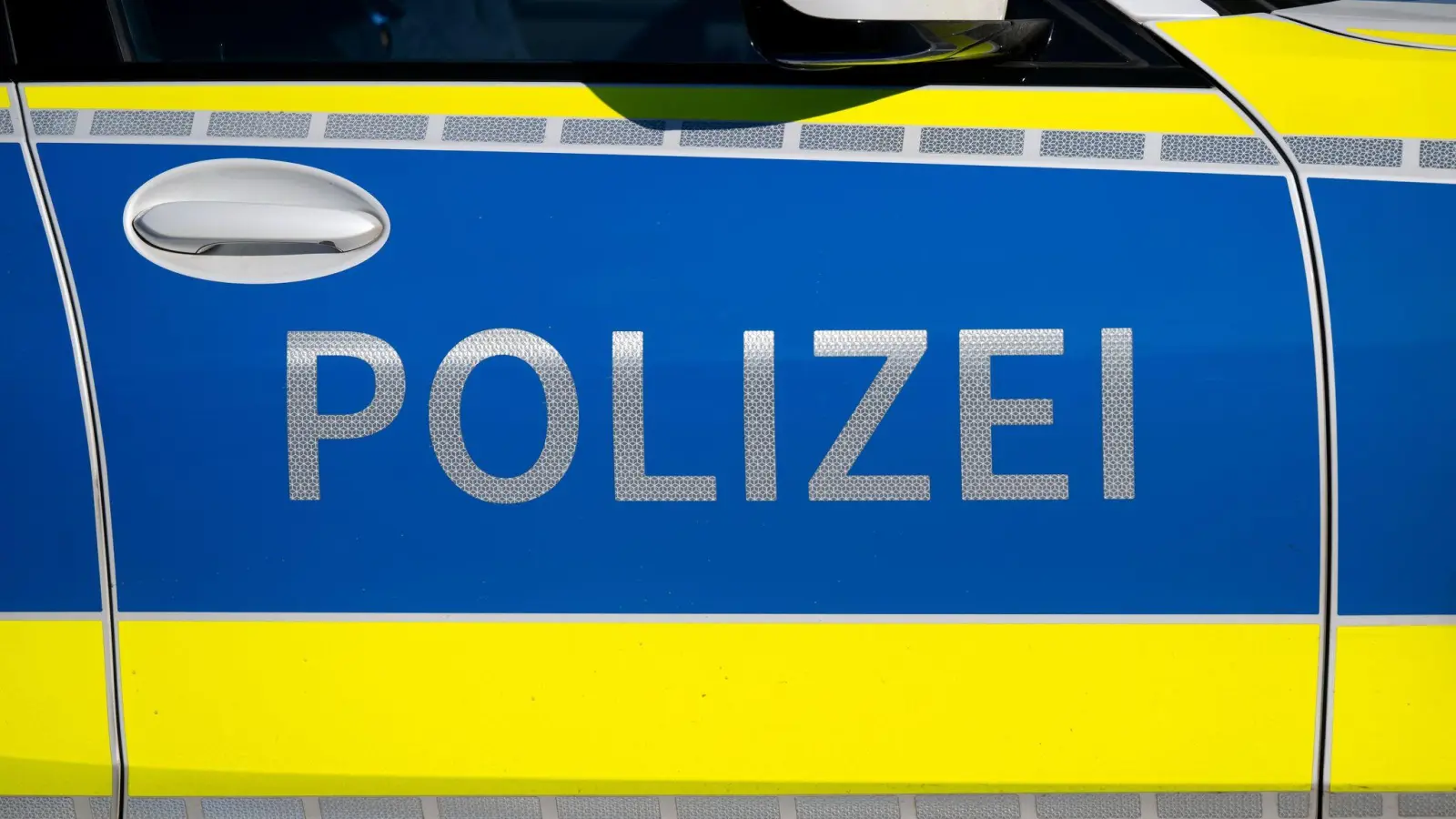 Ein Pkw mit bulgarischer Zulassung wurde auf der A 6 bei Vohenstrauß ohne gültige Versicherung gestoppt. (Symbolbild: Sven Hoppe/dpa)