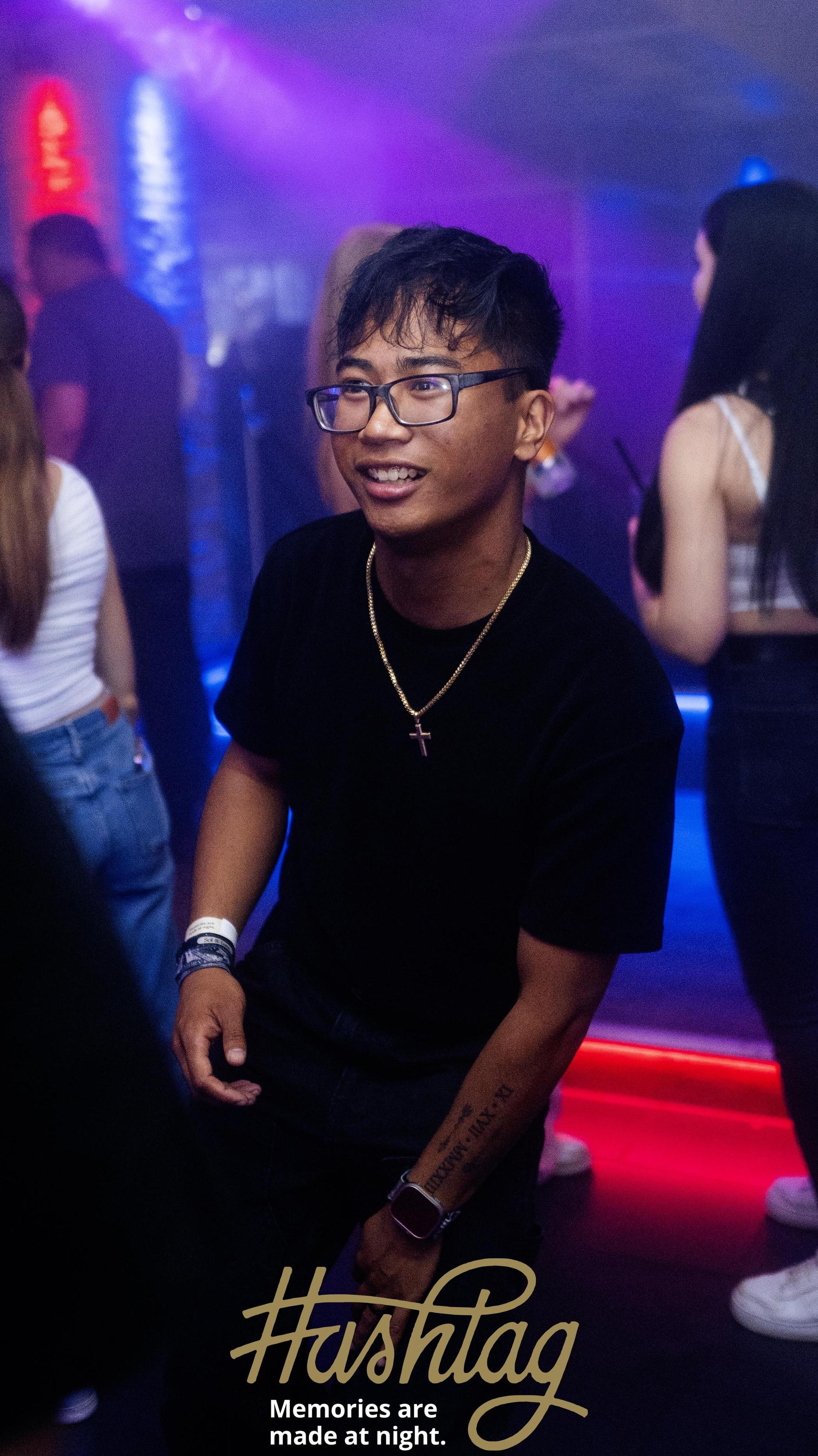 Die „Blackedout”-Party im Hashtag. (Bild: Hannes Stock)