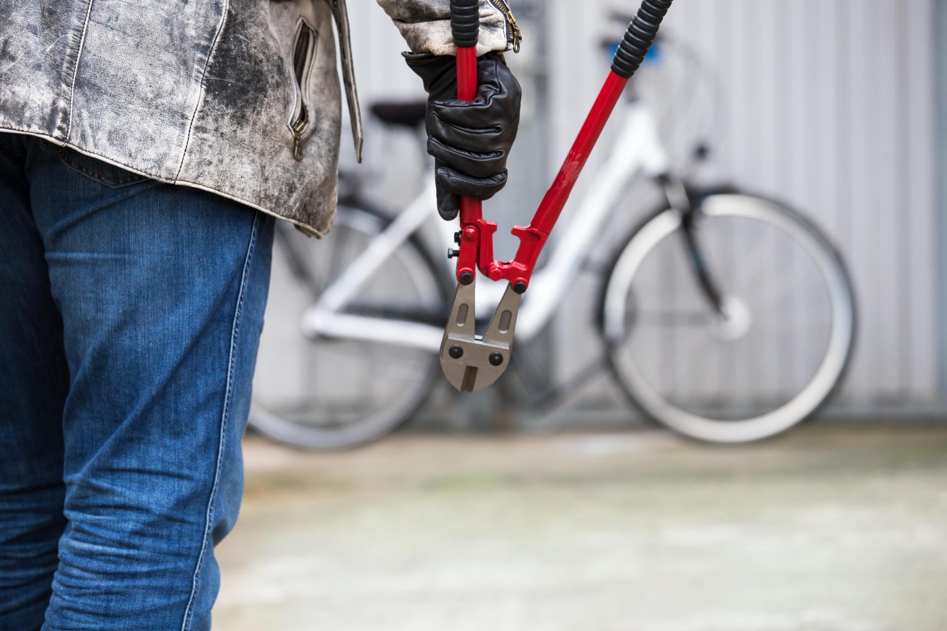 Ein 41-jähriger Mann wird in Weiden zweimal wegen Trunkenheit auf dem Fahrrad erwischt. Beim zweiten Mal auf einem gestohlenen Fahrrad. (Bild: Rainer Fuhrmann/stock.adobe.com)