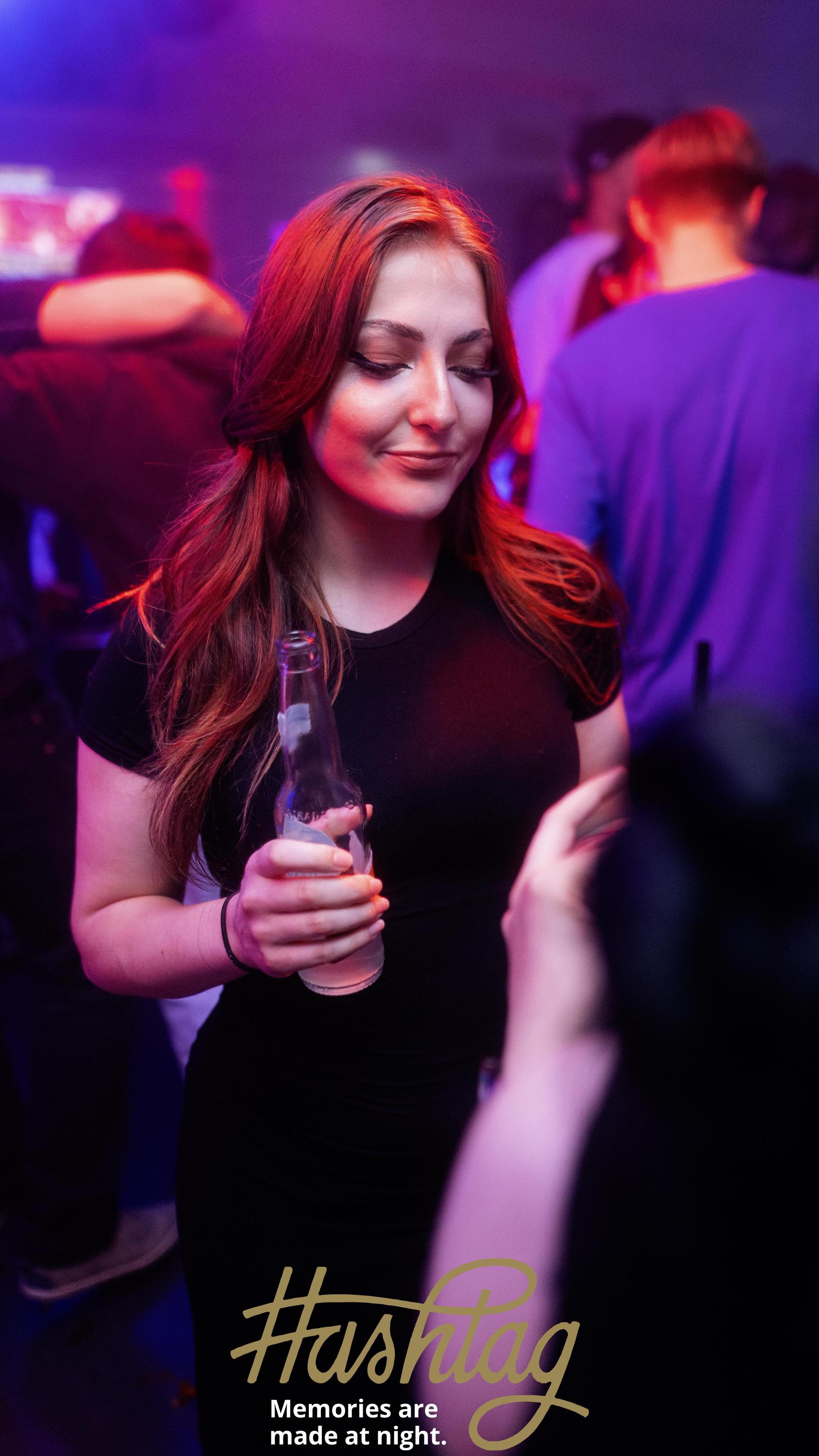 Die „Blackedout”-Party im Hashtag. (Bild: Hannes Stock)