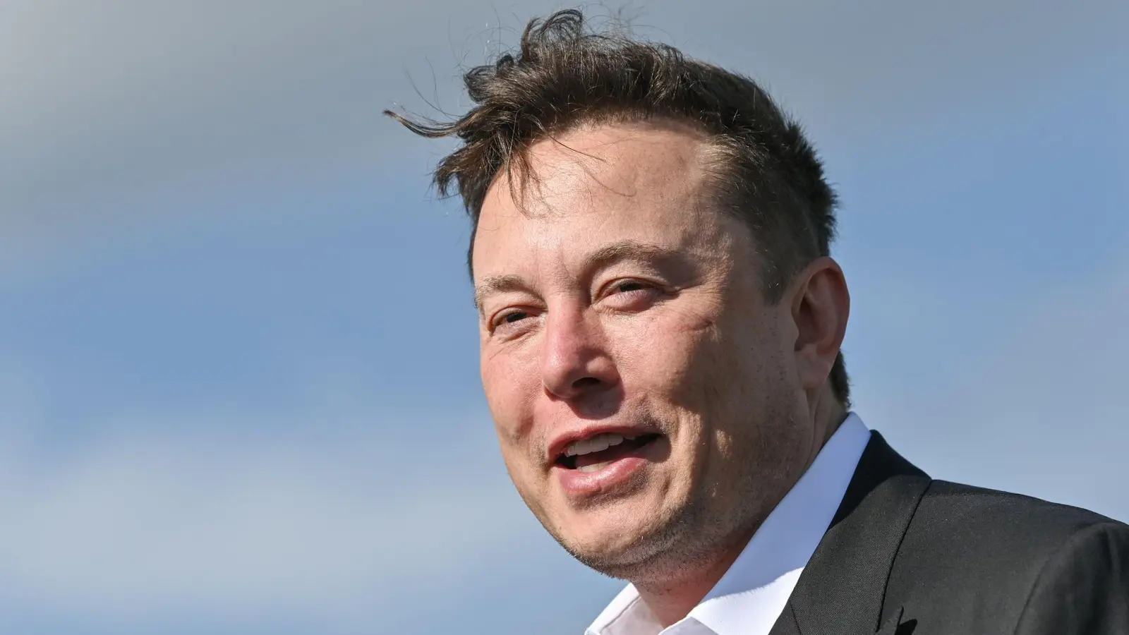 Elon Musks Gehirnimplantate-Firma Neuralink hat ein Problem mit einem Gehirn-Chip eingeräumt (Archivbild). (Bild: Patrick Pleul/dpa-Zentralbild/dpa)