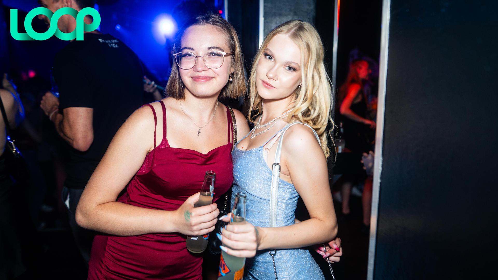 Die „School is out”-Party im Loop. (Bild: Hannes Stock)