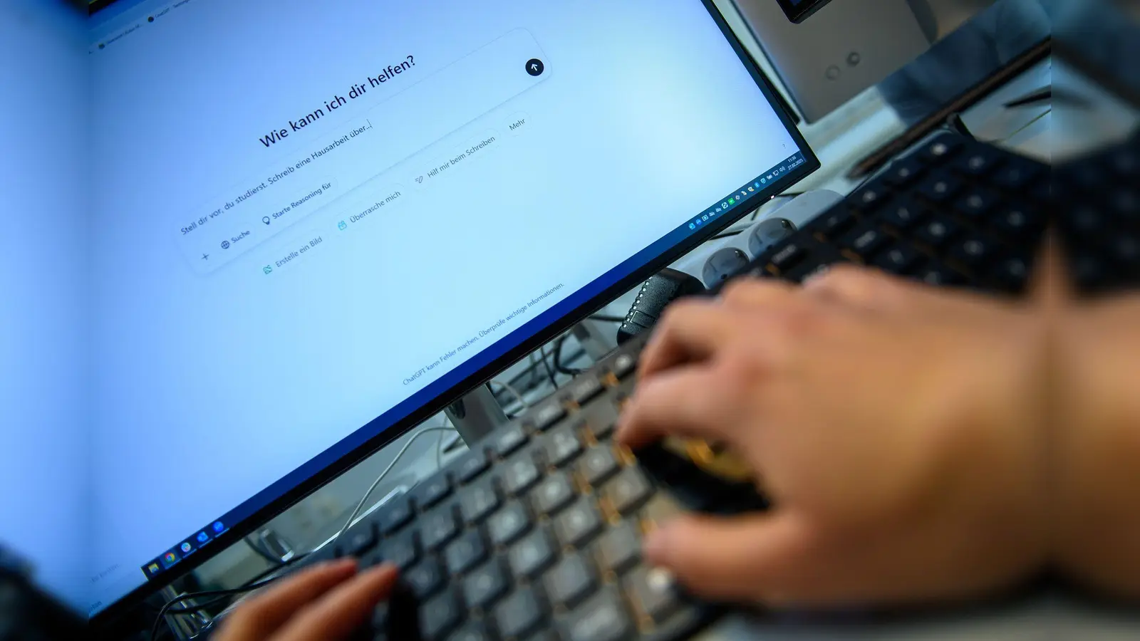 Die neue Variante von ChatGPT übertrieb es mit Zuspruch für die Nutzer. (Archivbild)  (Bild: Klaus-Dietmar Gabbert/dpa)