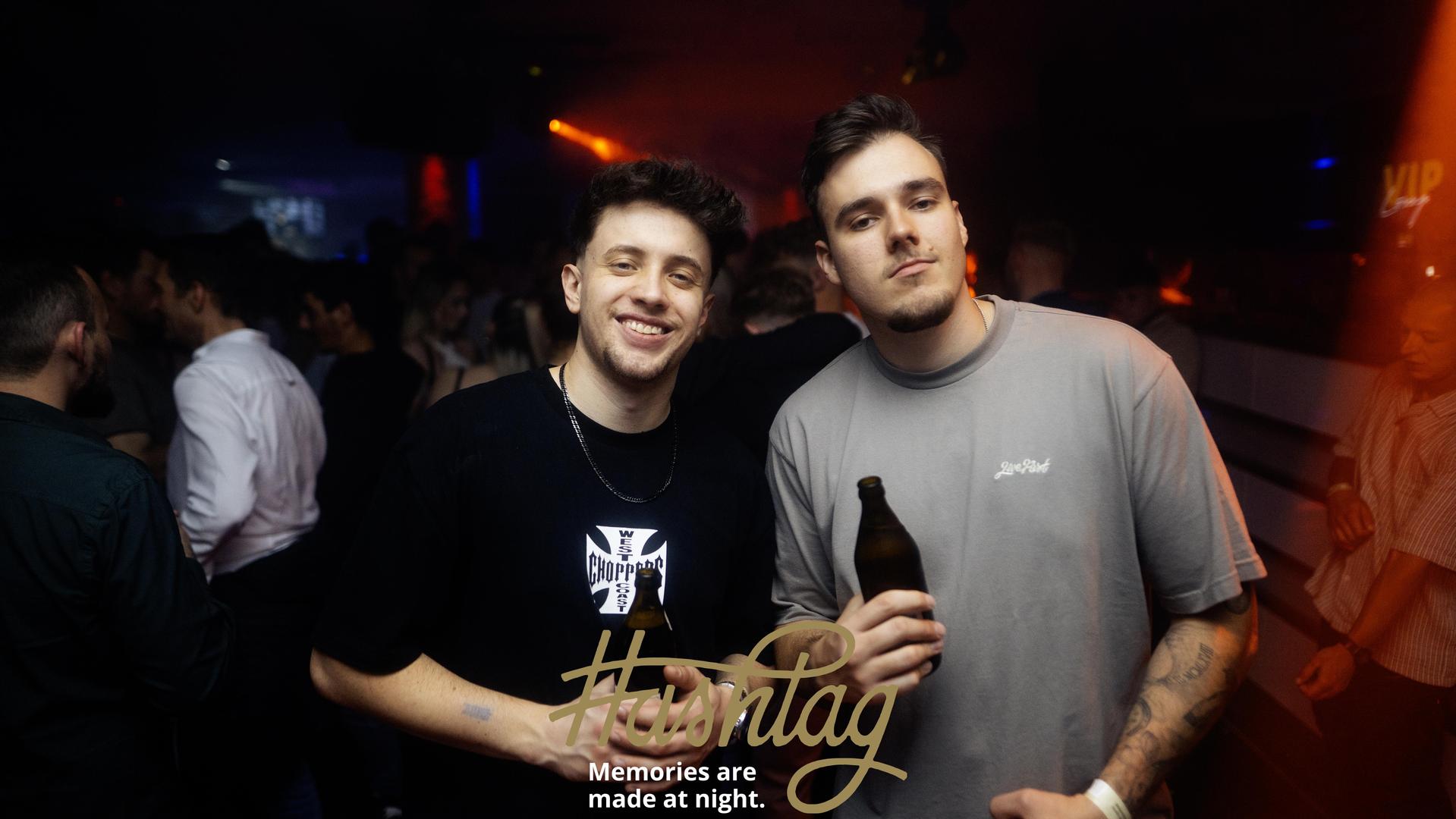 Die „Blackedout”-Party im Hashtag. (Bild: Hannes Stock)