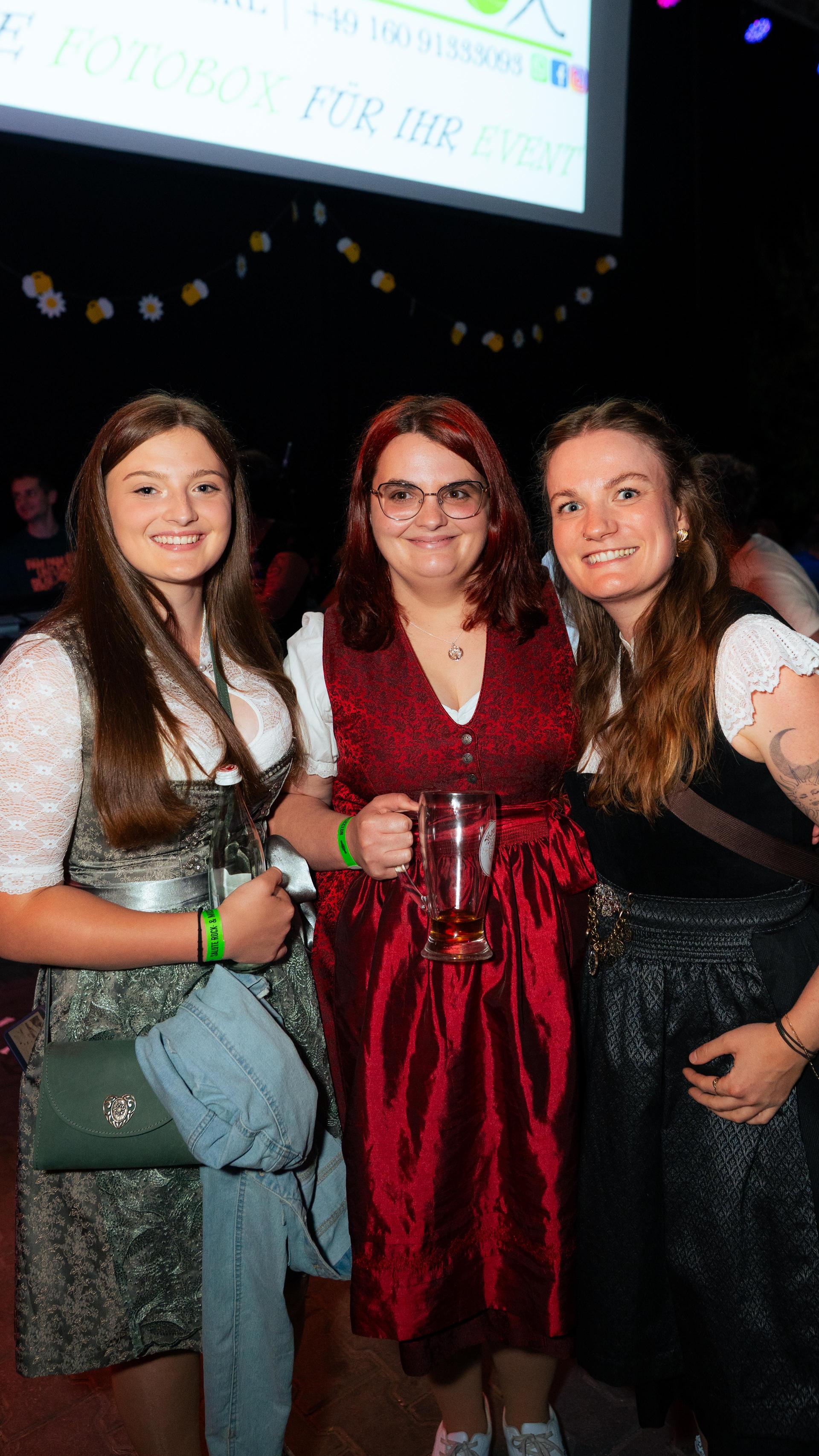 Bei der „Sommerwiesn” der KLJB Waldthurn ging es hoch her. (Bild: Hannes Stock)